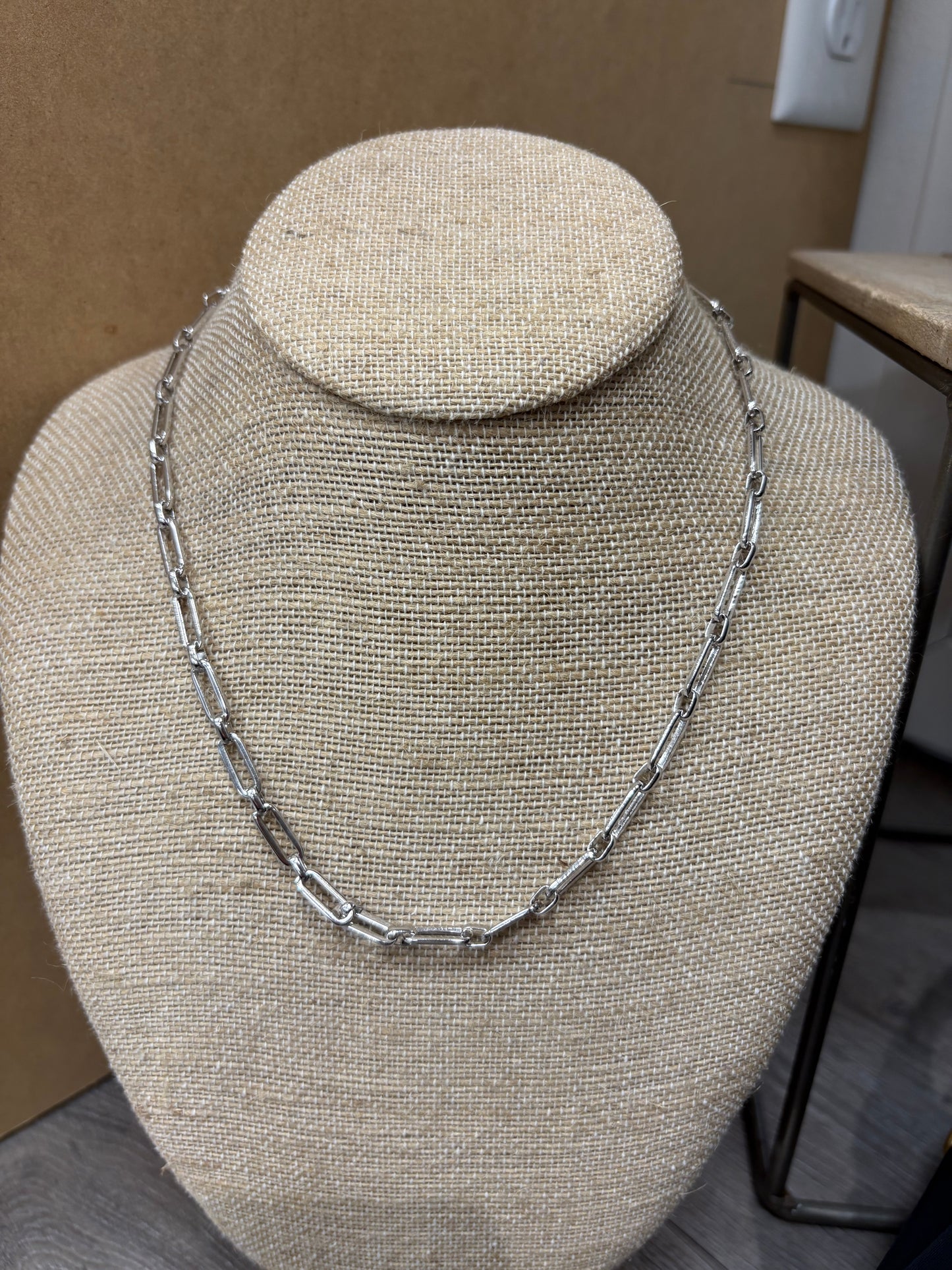 583 Silver paper Clip Chain Necklace