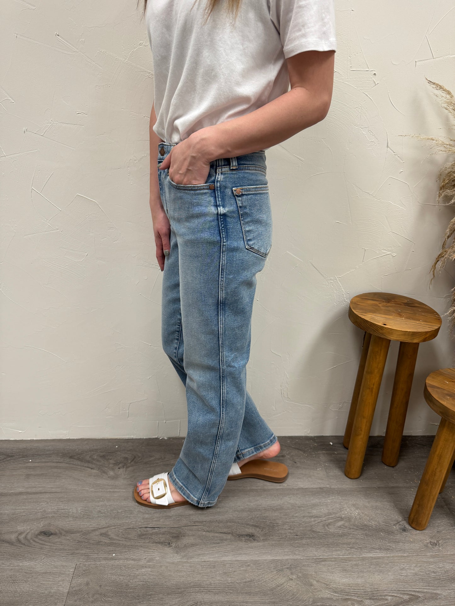 HW Vintage Straight Judy Blue Jeans