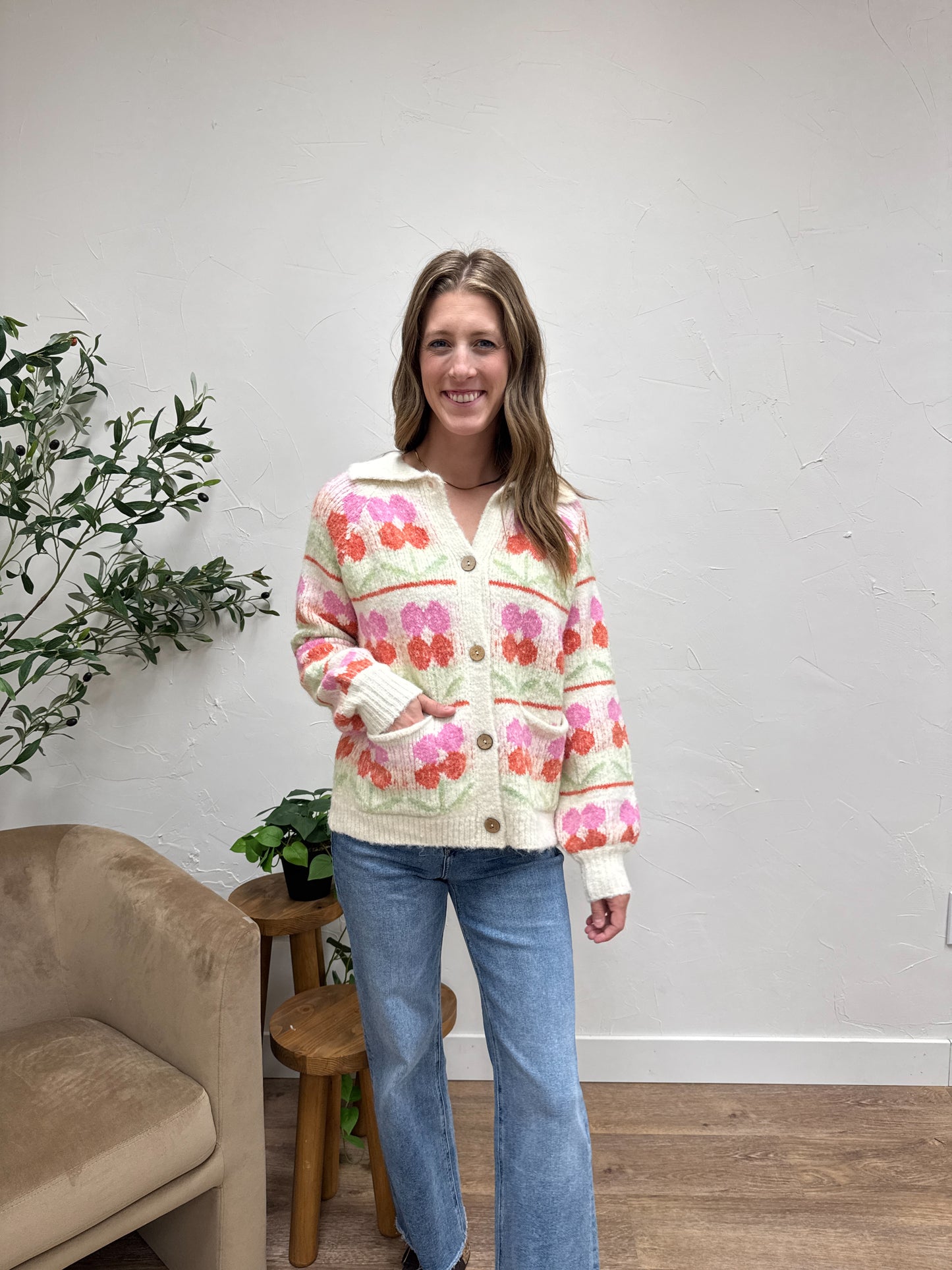 Chunky Flower Jacquard Collared Sweater