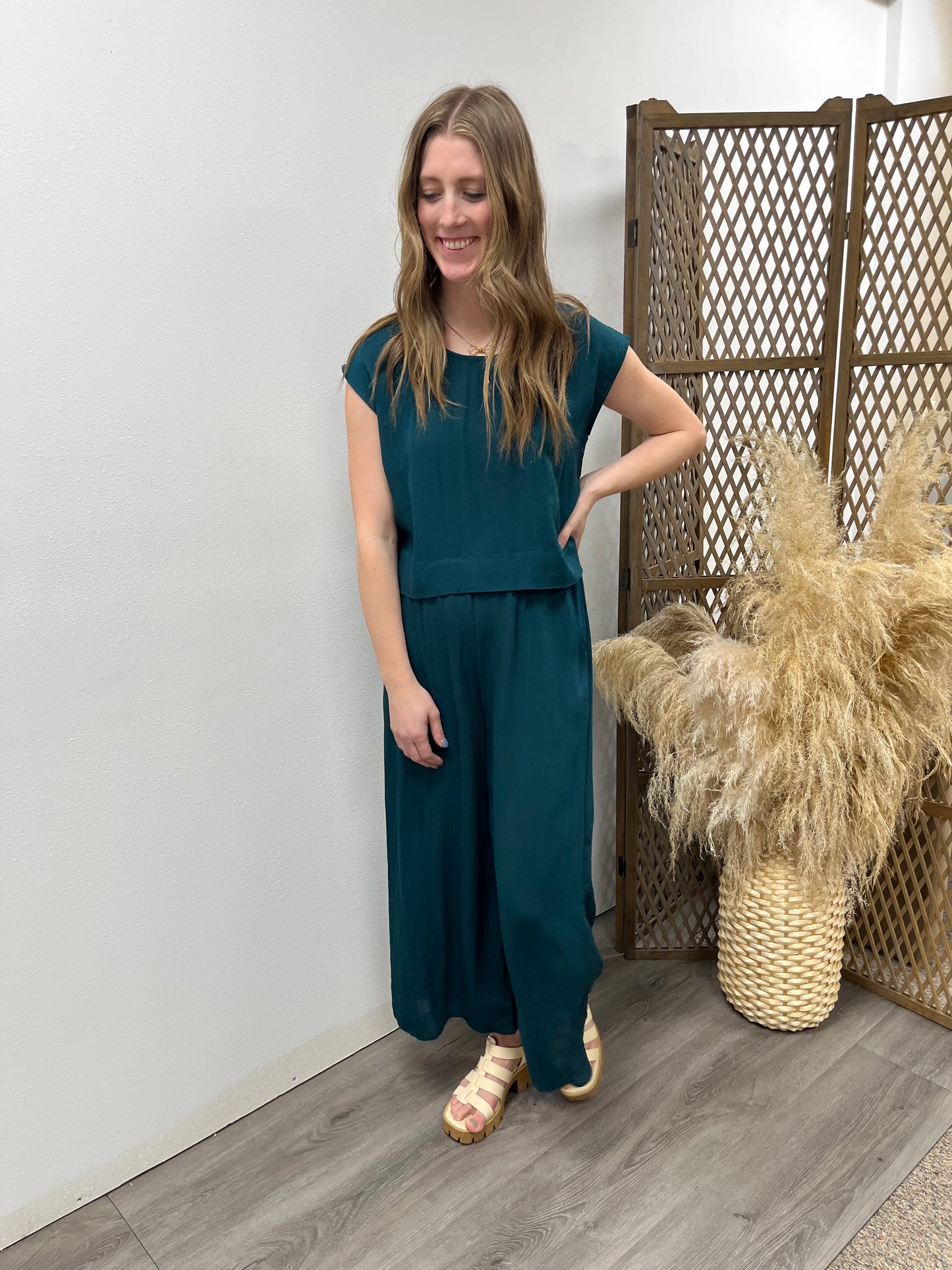 Woven Wide Leg Pant