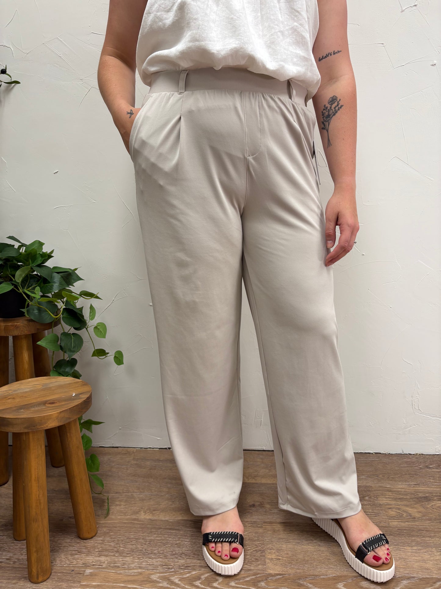 Lux Daily Trouser Pant With Front Pleats