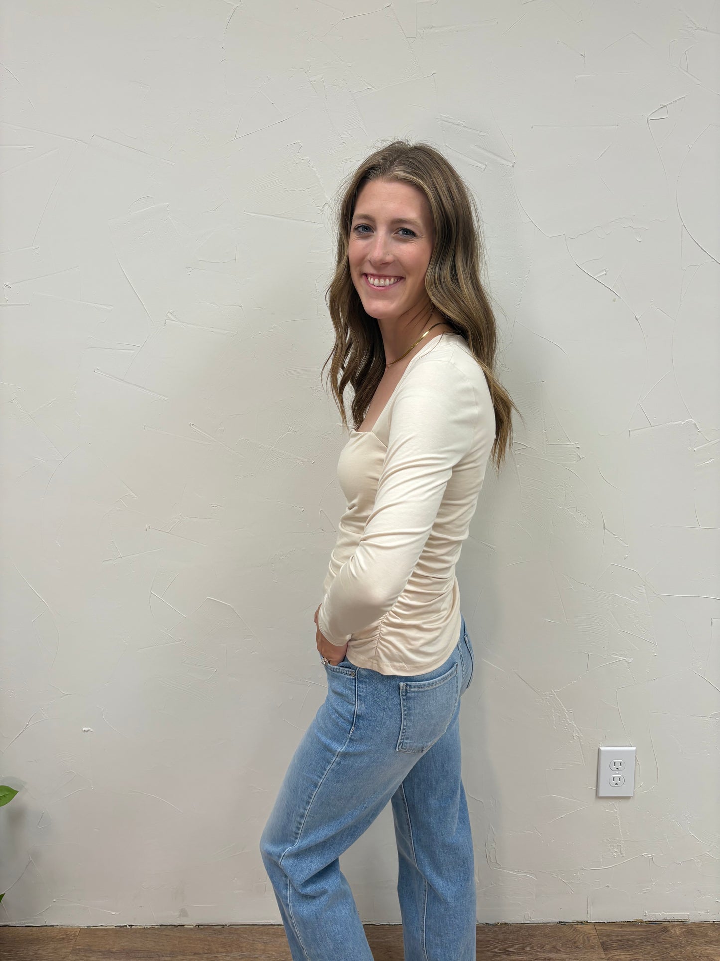 RUSHED WAIST LONG SLEEVE TOP