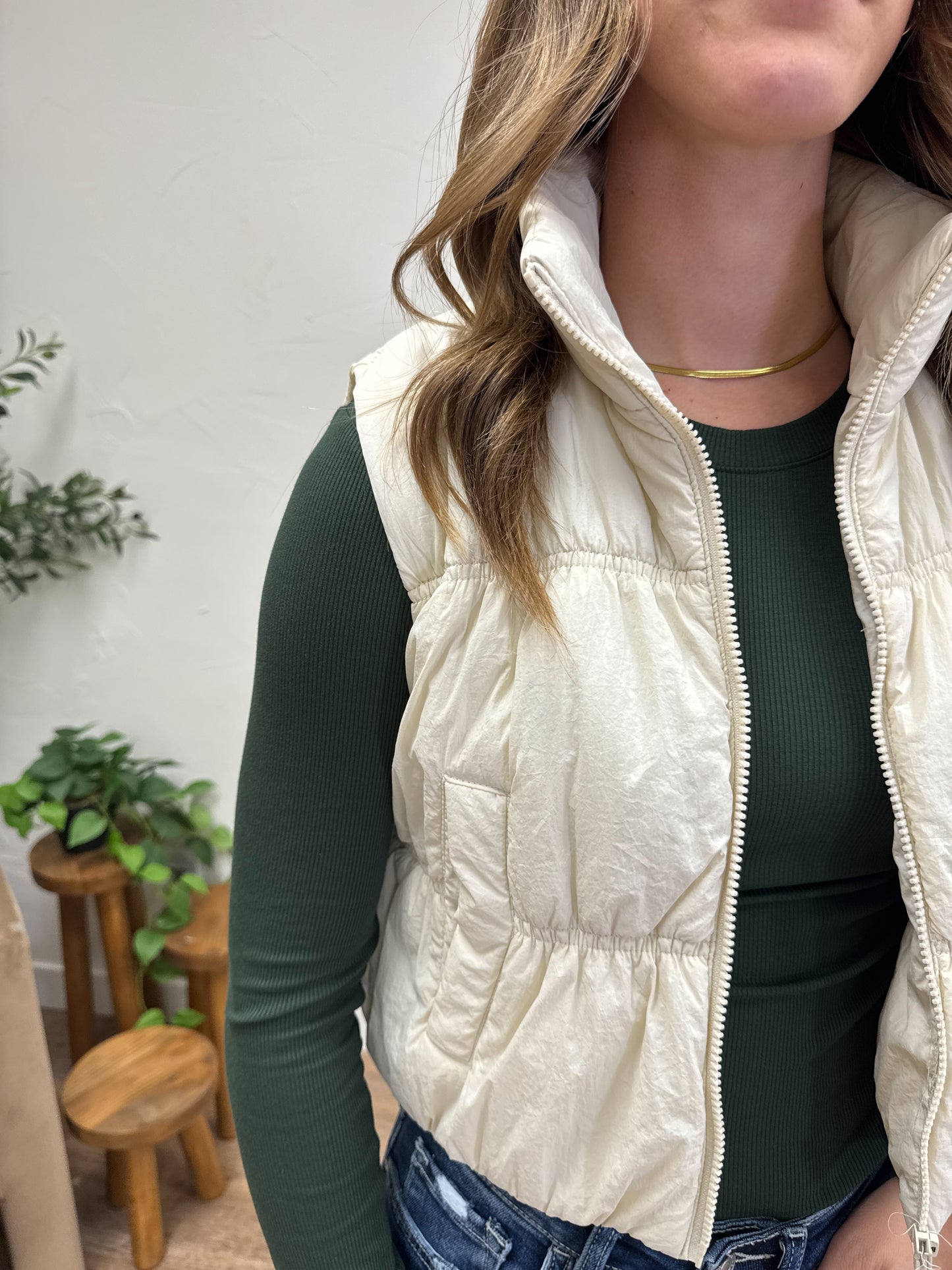 Collared Zip Up Cropped Puffer Vest
