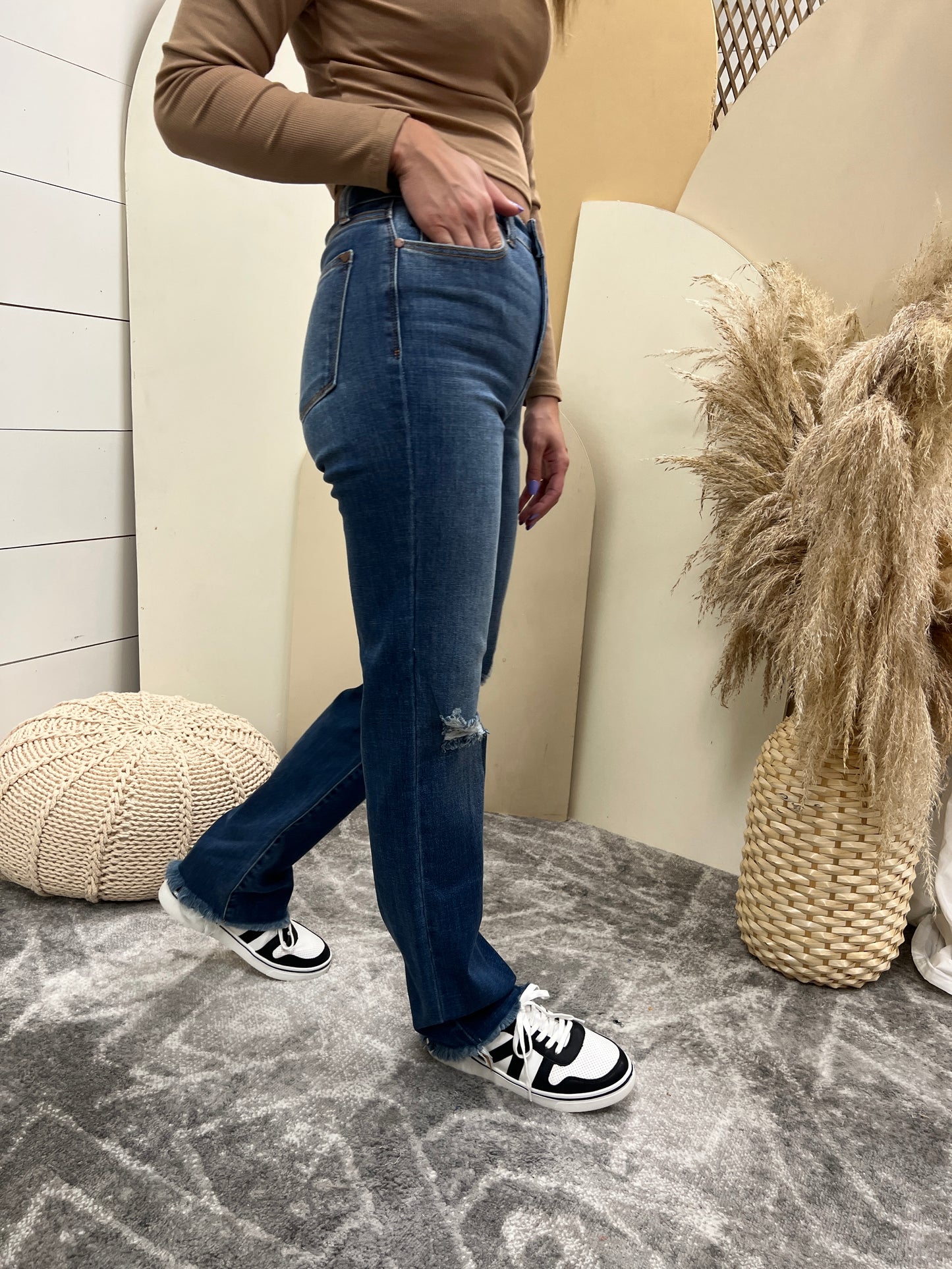 HW Knee Destroy & Fray Hem Straight - Three:Twelve Boutique