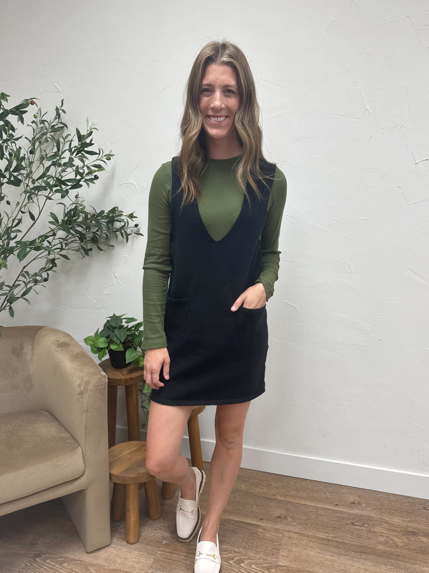 Sleeveless V Neck Sweater Vest