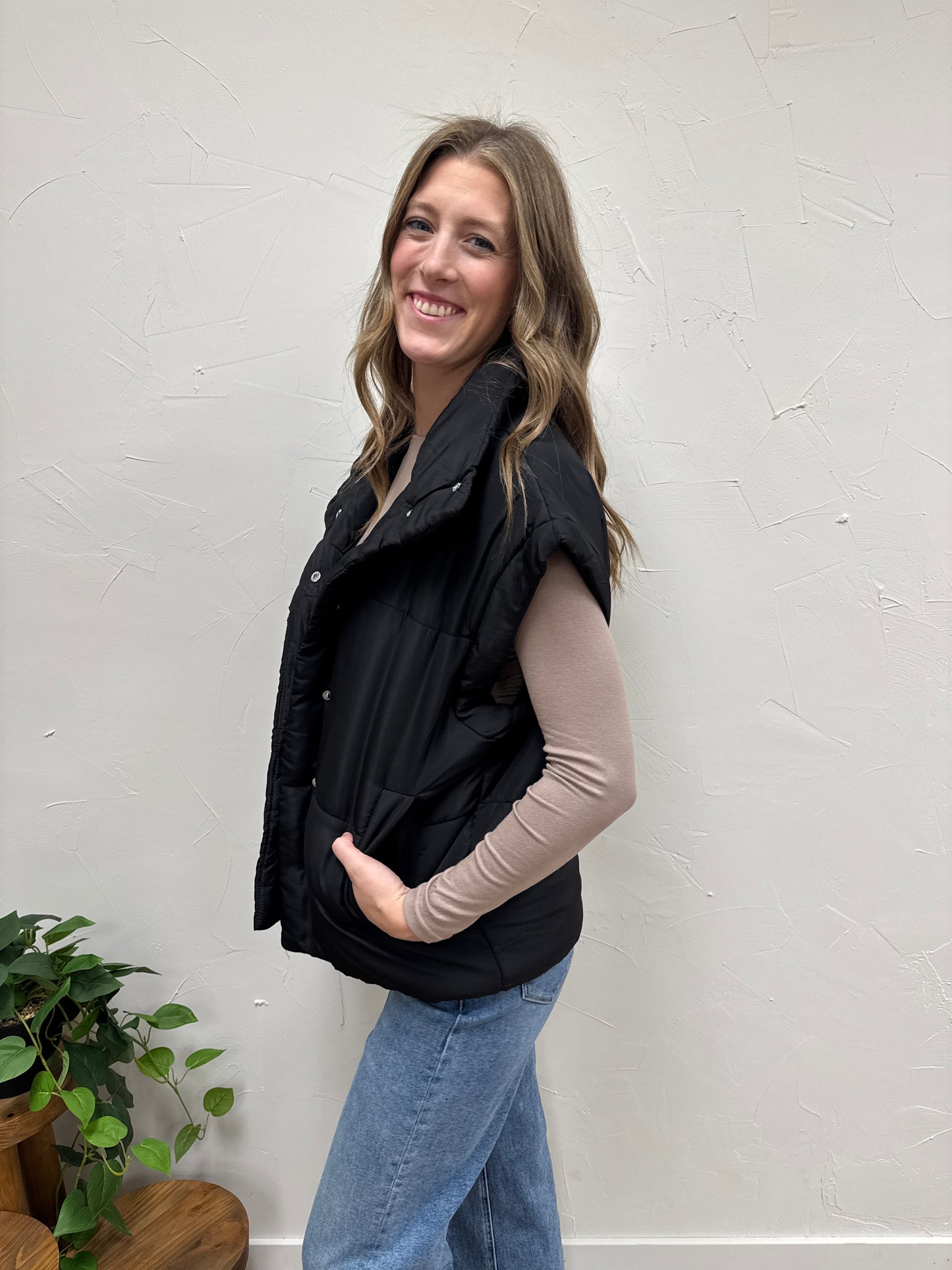 Oversized Snap Button Puffer Vest