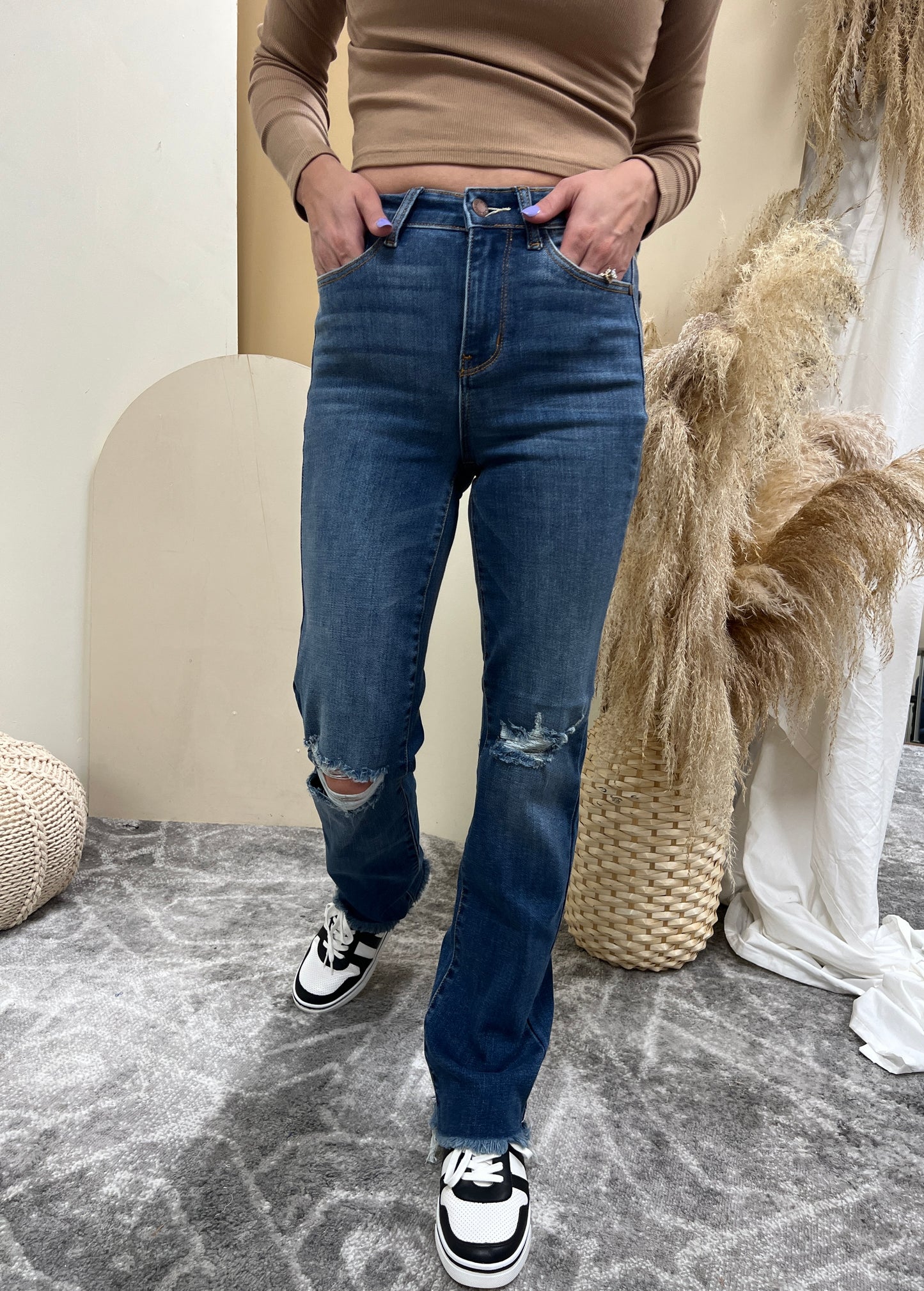 HW Knee Destroy & Fray Hem Straight - Three:Twelve Boutique