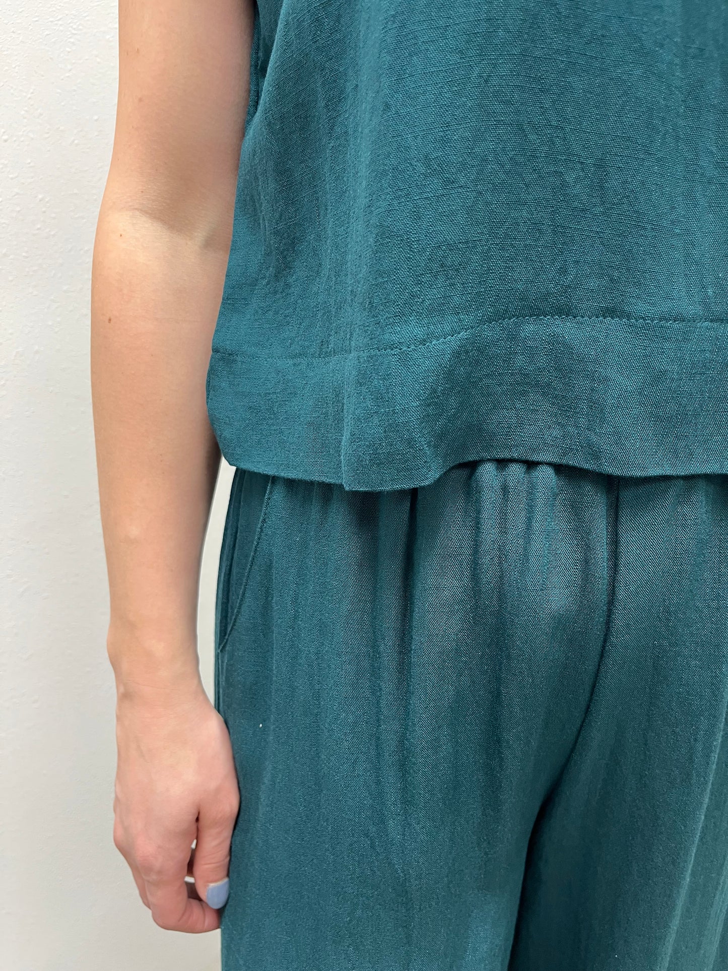 Woven Wide Leg Pant