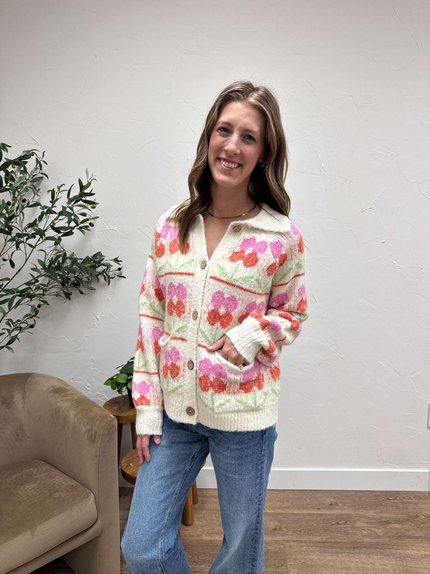 Chunky Flower Jacquard Collared Sweater