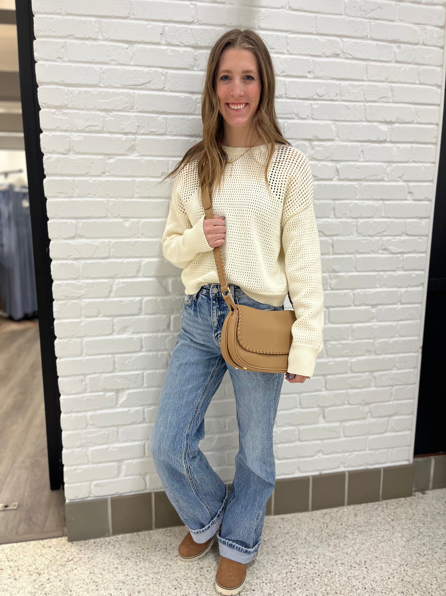 m2685 Daia Whipstitch Flapover Crossbody