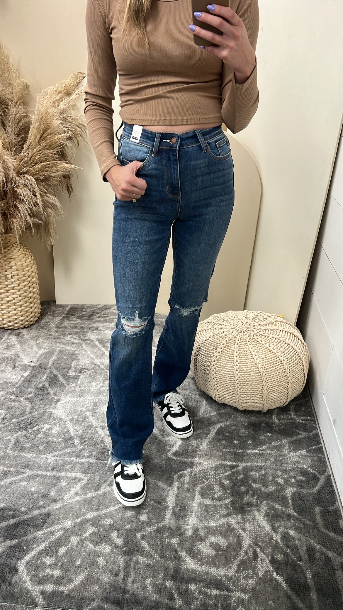 HW Knee Destroy & Fray Hem Straight - Three:Twelve Boutique