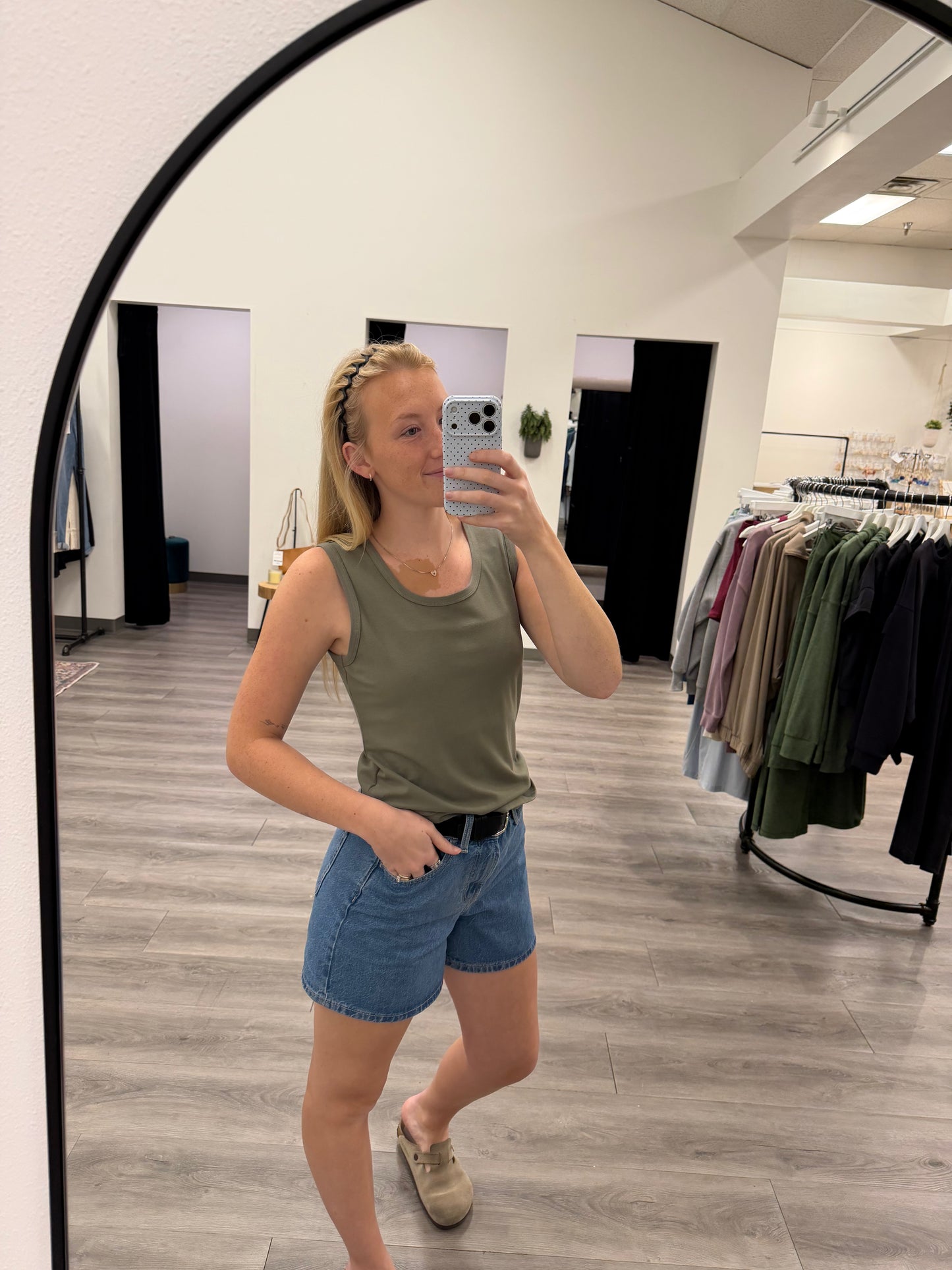 Scoop neck Tank Top