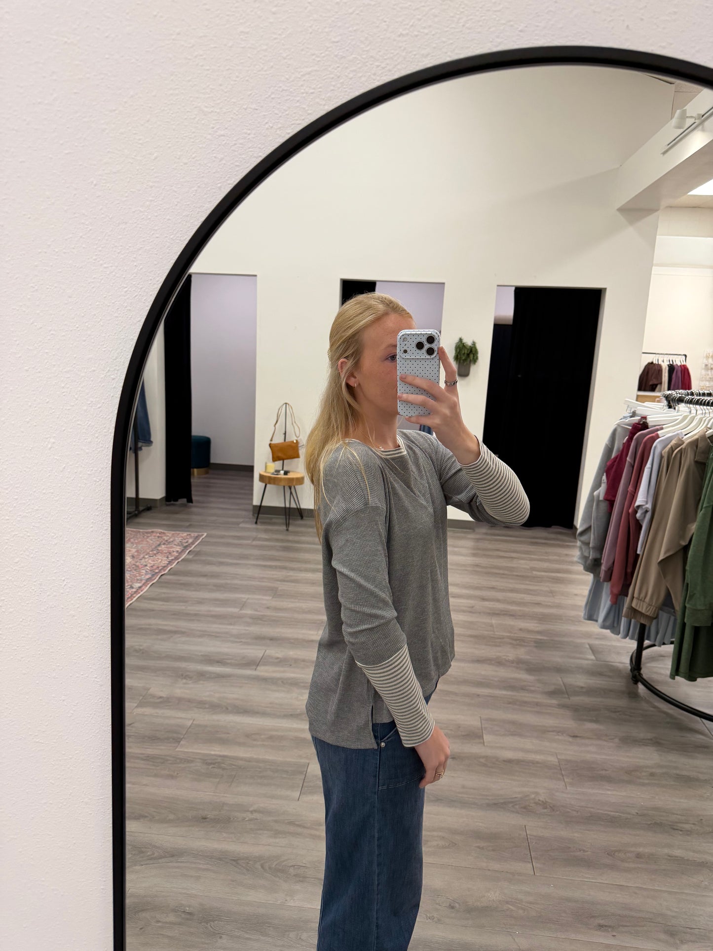 Long Sleeve Contrast Stripe Point Top