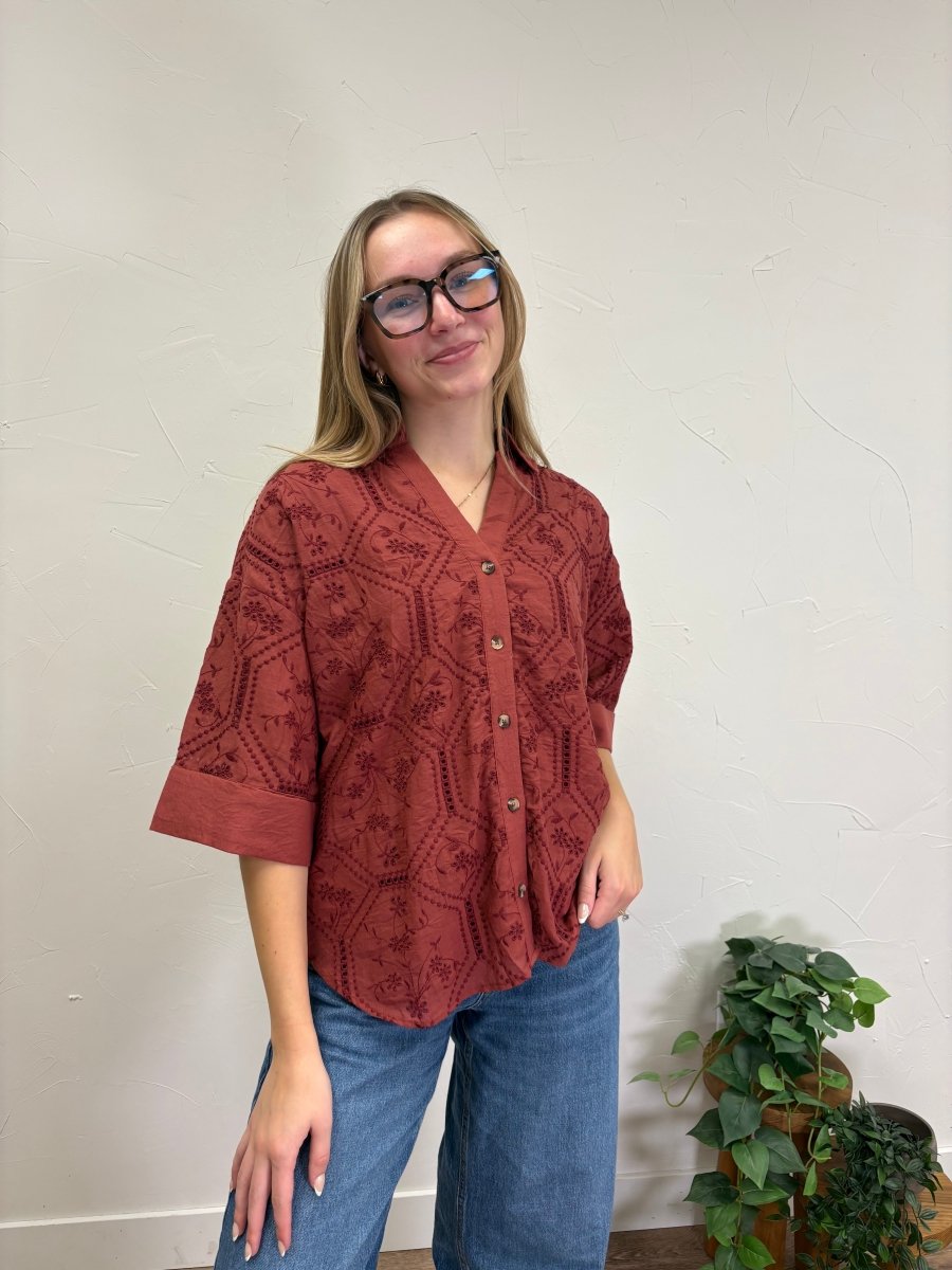embroidered blouse - Three:Twelve Boutique - Entro
