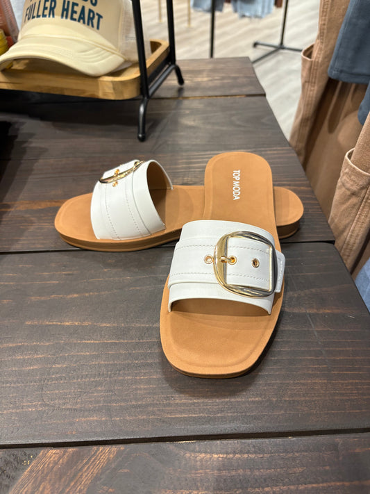 Nikki Sandal