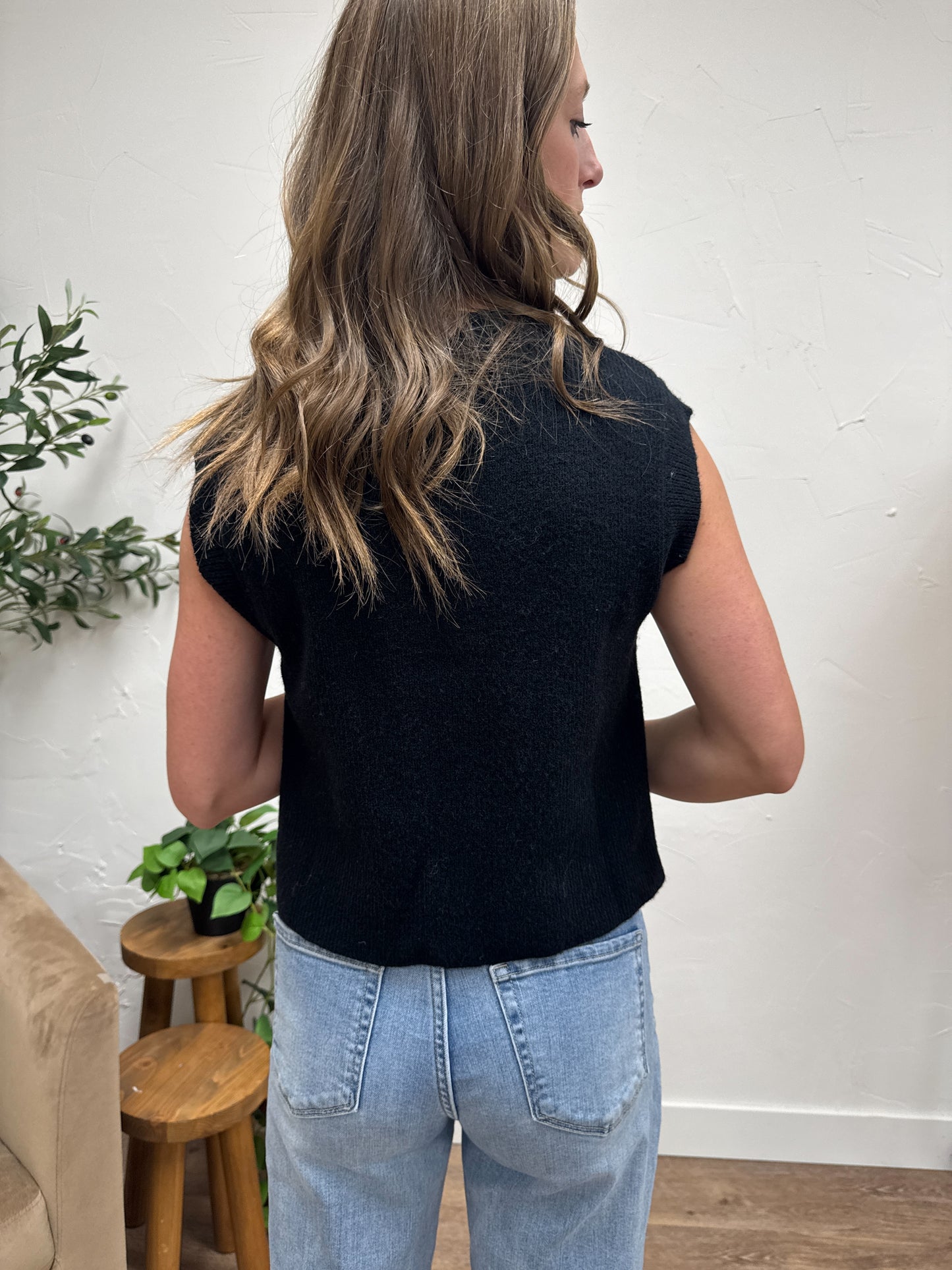 Gold Button Sleeveless Pocket Detail Knit Vest