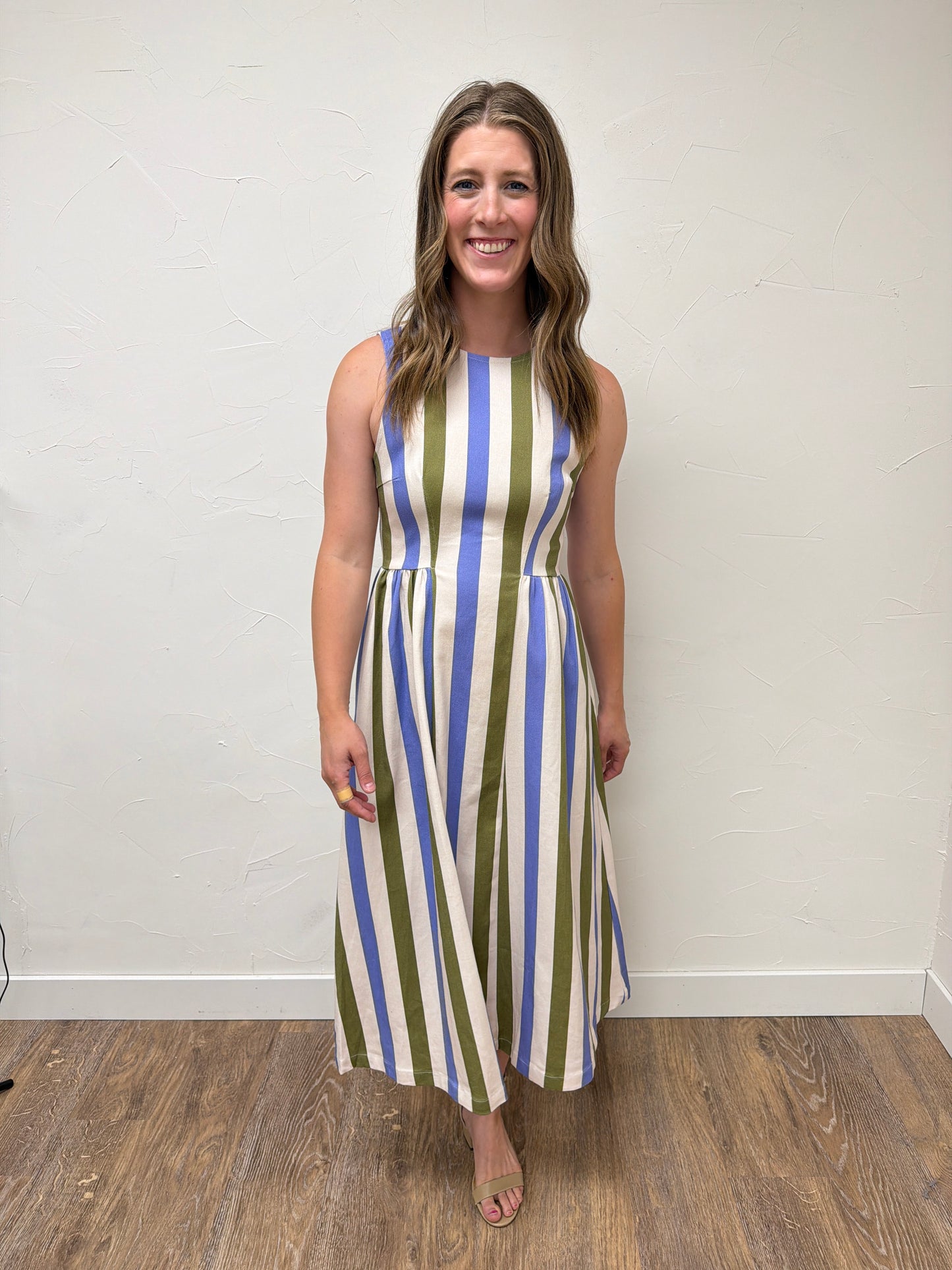 Striped sleeveless midi dress