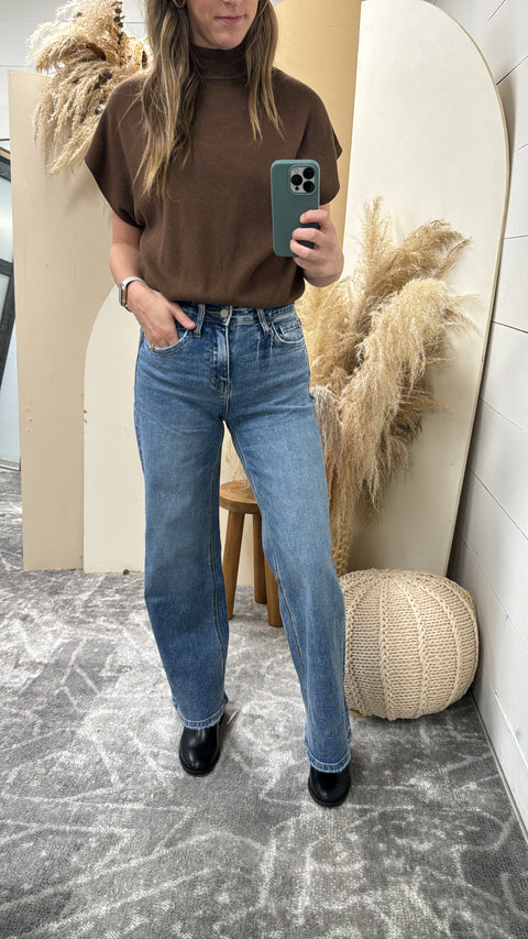 Mid rise loose fit denim