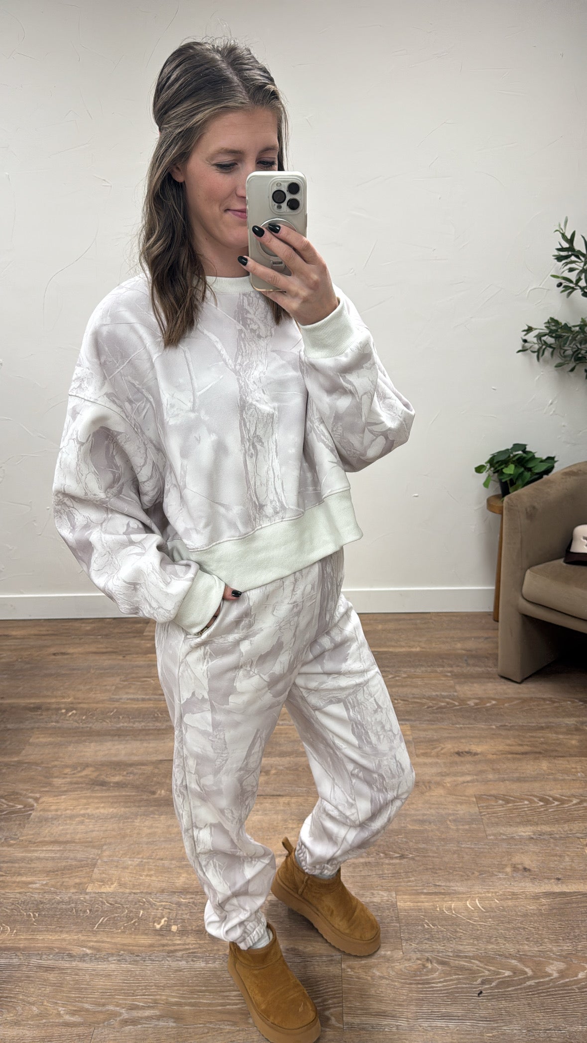 Camo Cropped Sweatshirt