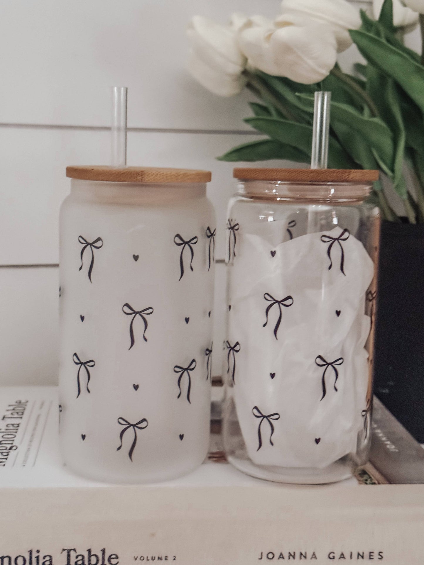 Black Bows 16oz Glass Cup with Bamboo Lid
: Frosted