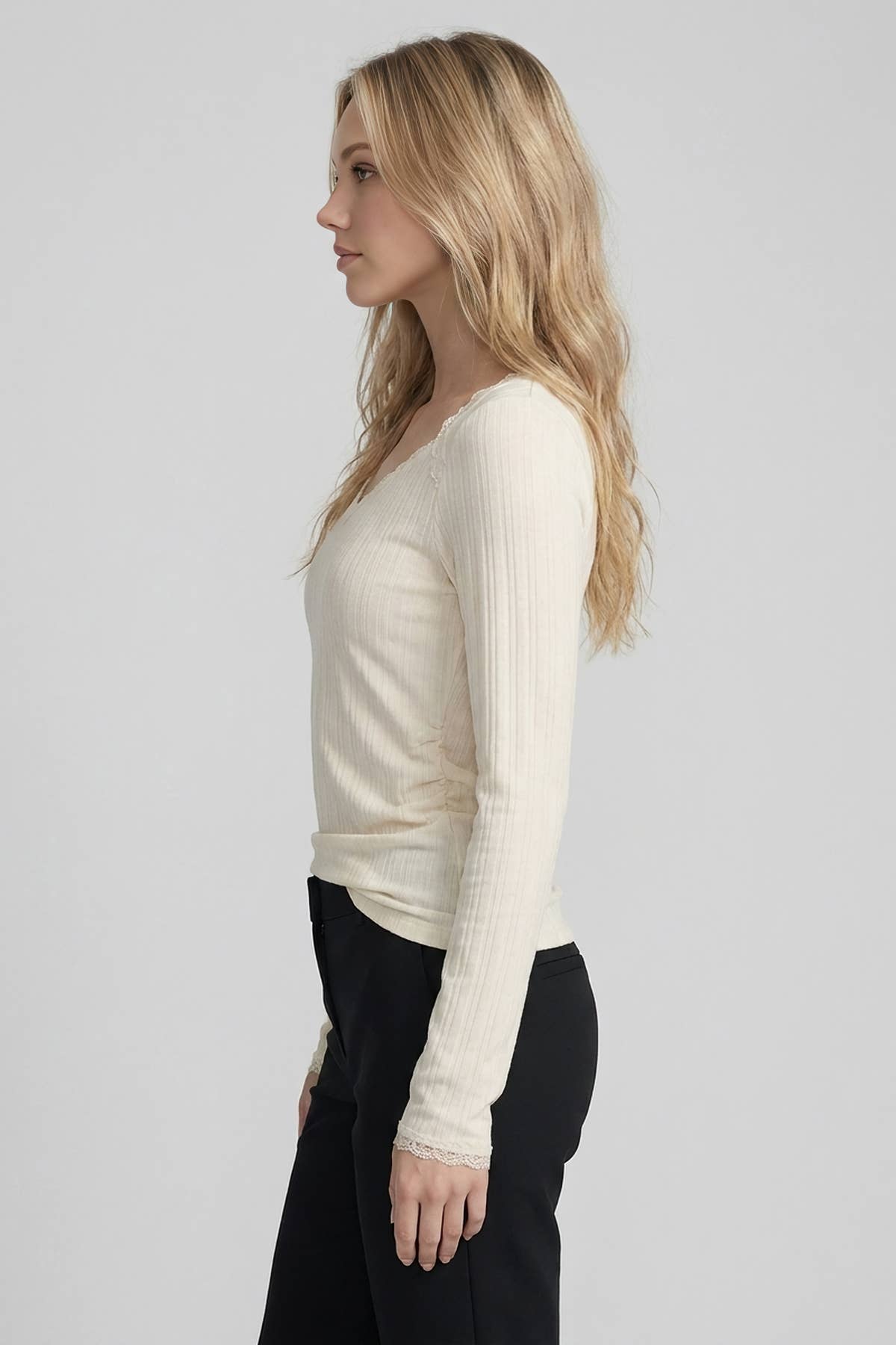 TEXTURED RIB LACE DETAIL SIDE RUCHED SIDE TOP