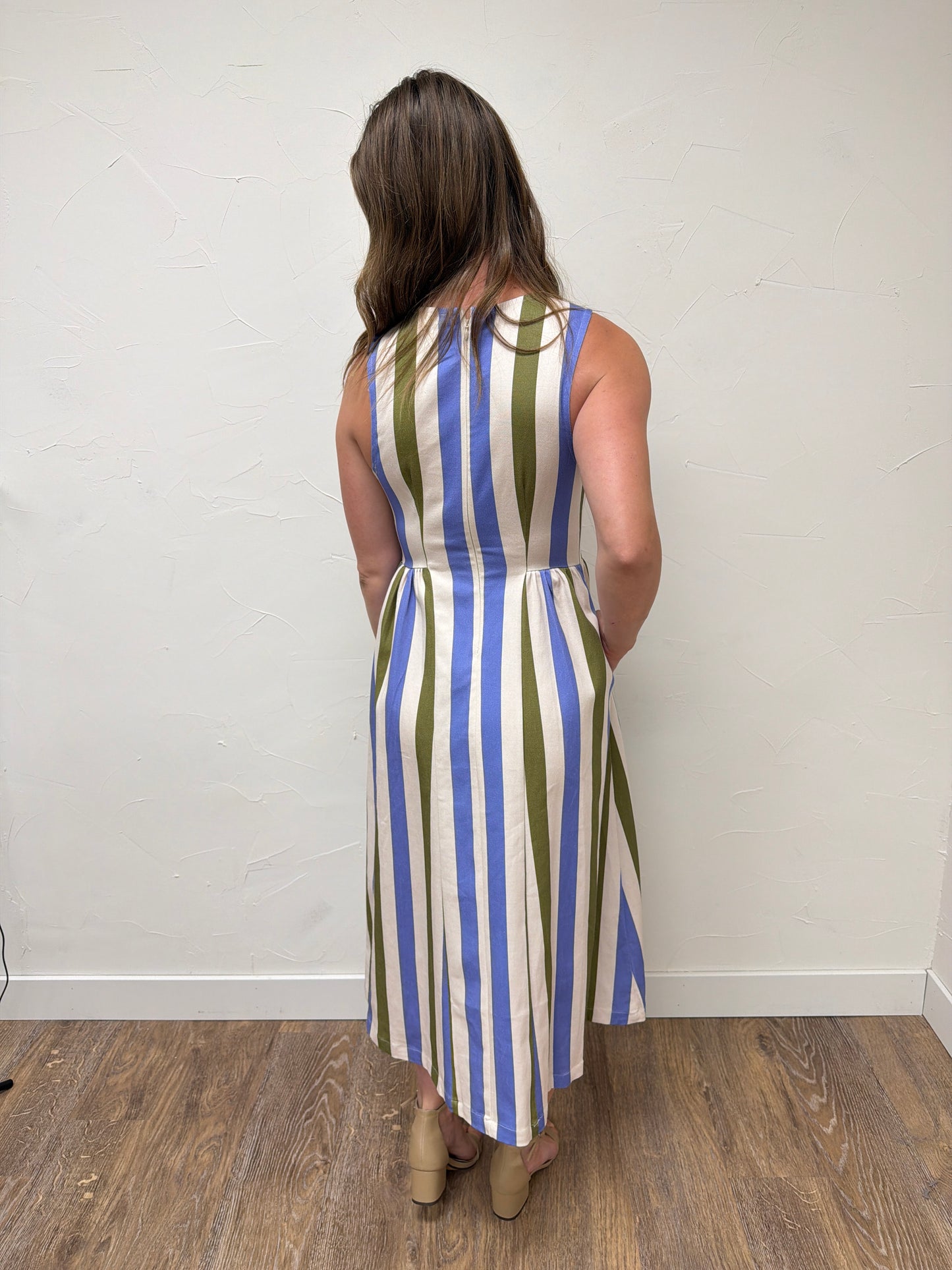 Striped sleeveless midi dress