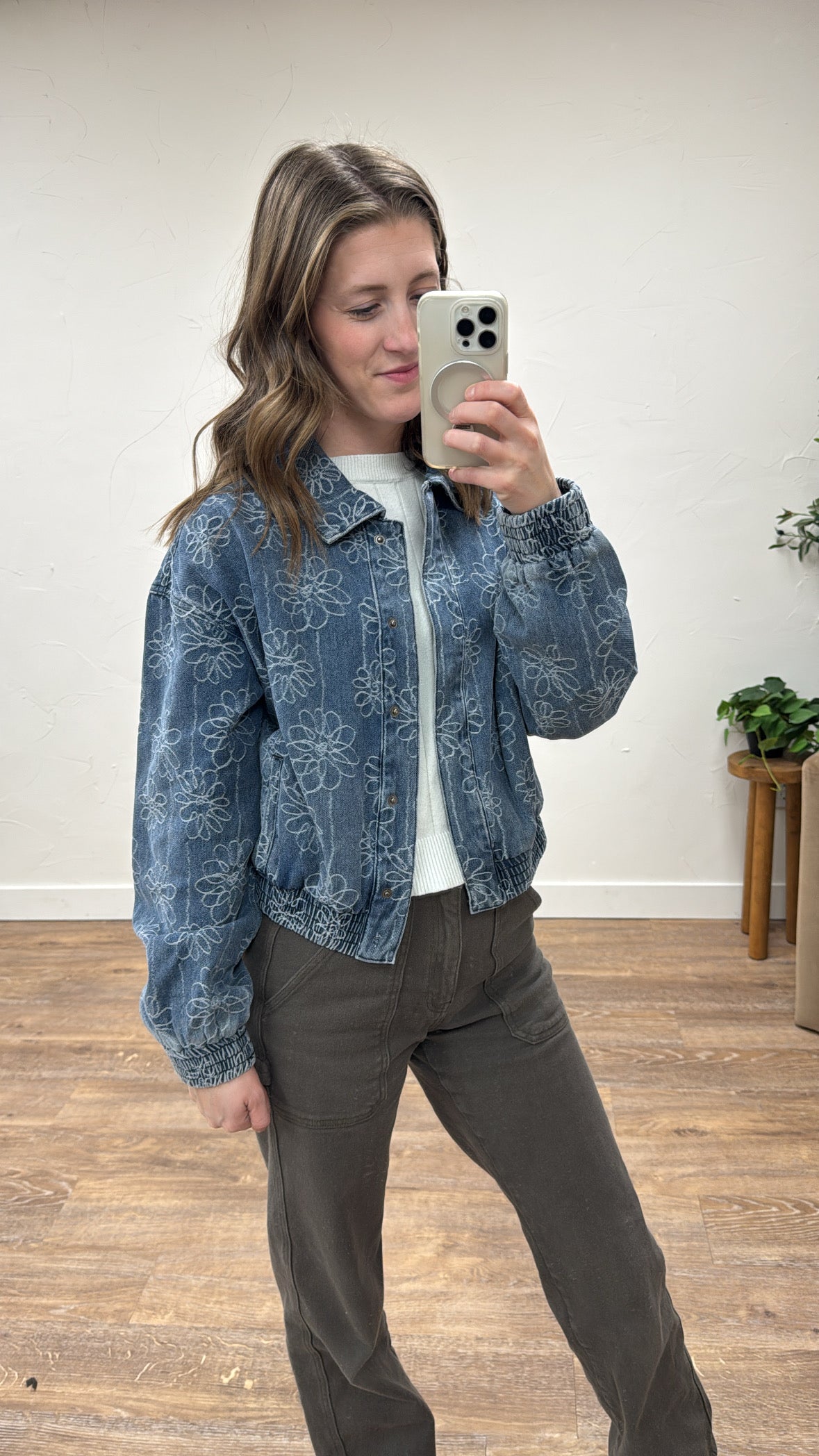 FLORAL EMBROIDERED DENIM JACKET