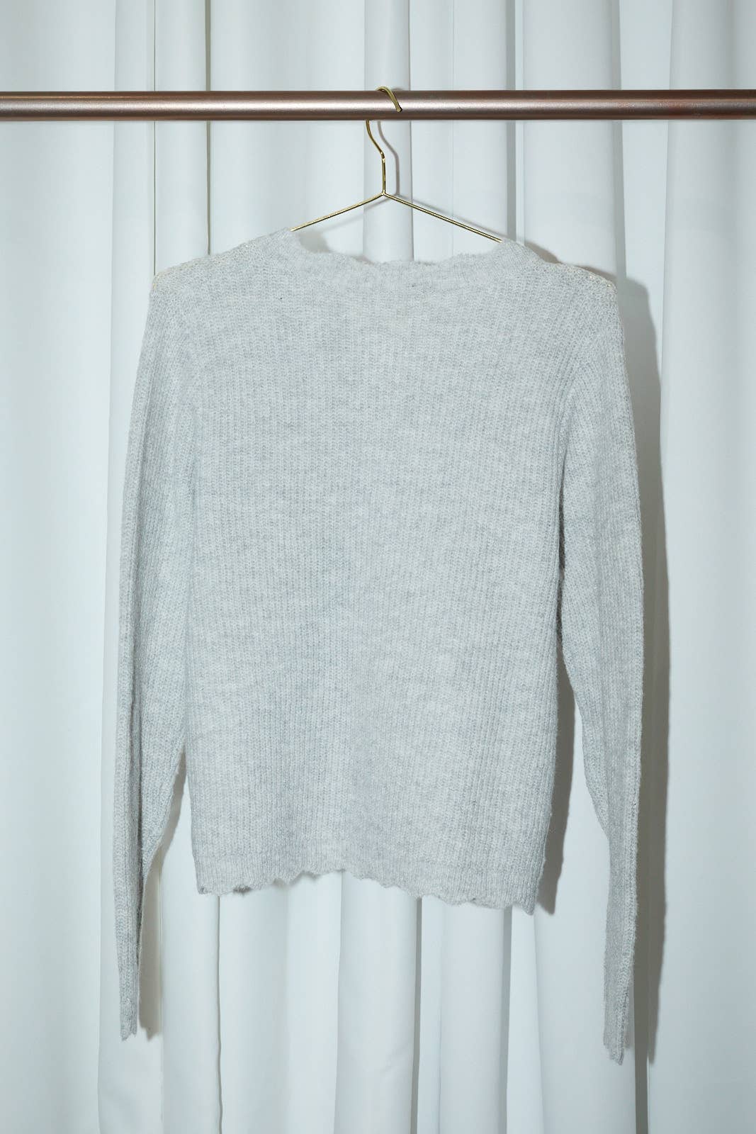 Scallop Trim Ribbed Crew Neck Button Front Cardigan