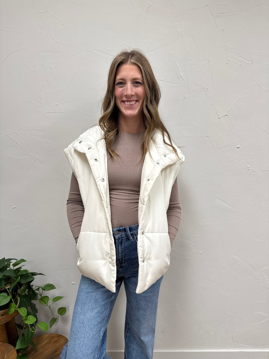 Oversized Snap Button Puffer Vest