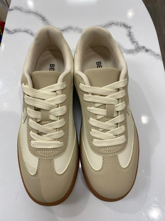 Legend Sneakers
