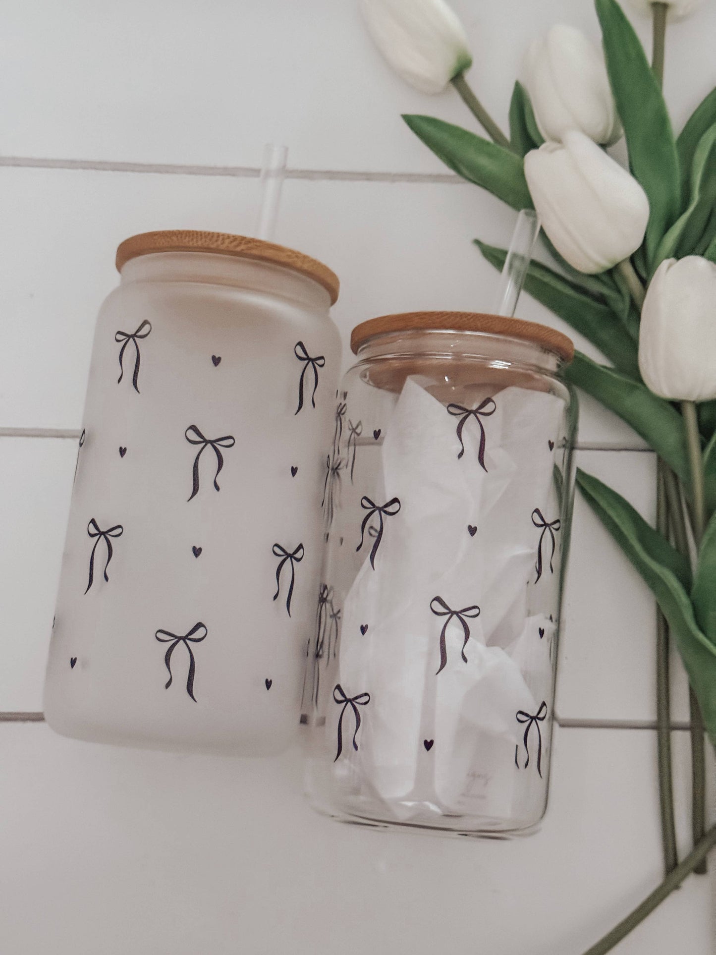 Black Bows 16oz Glass Cup with Bamboo Lid
: Frosted