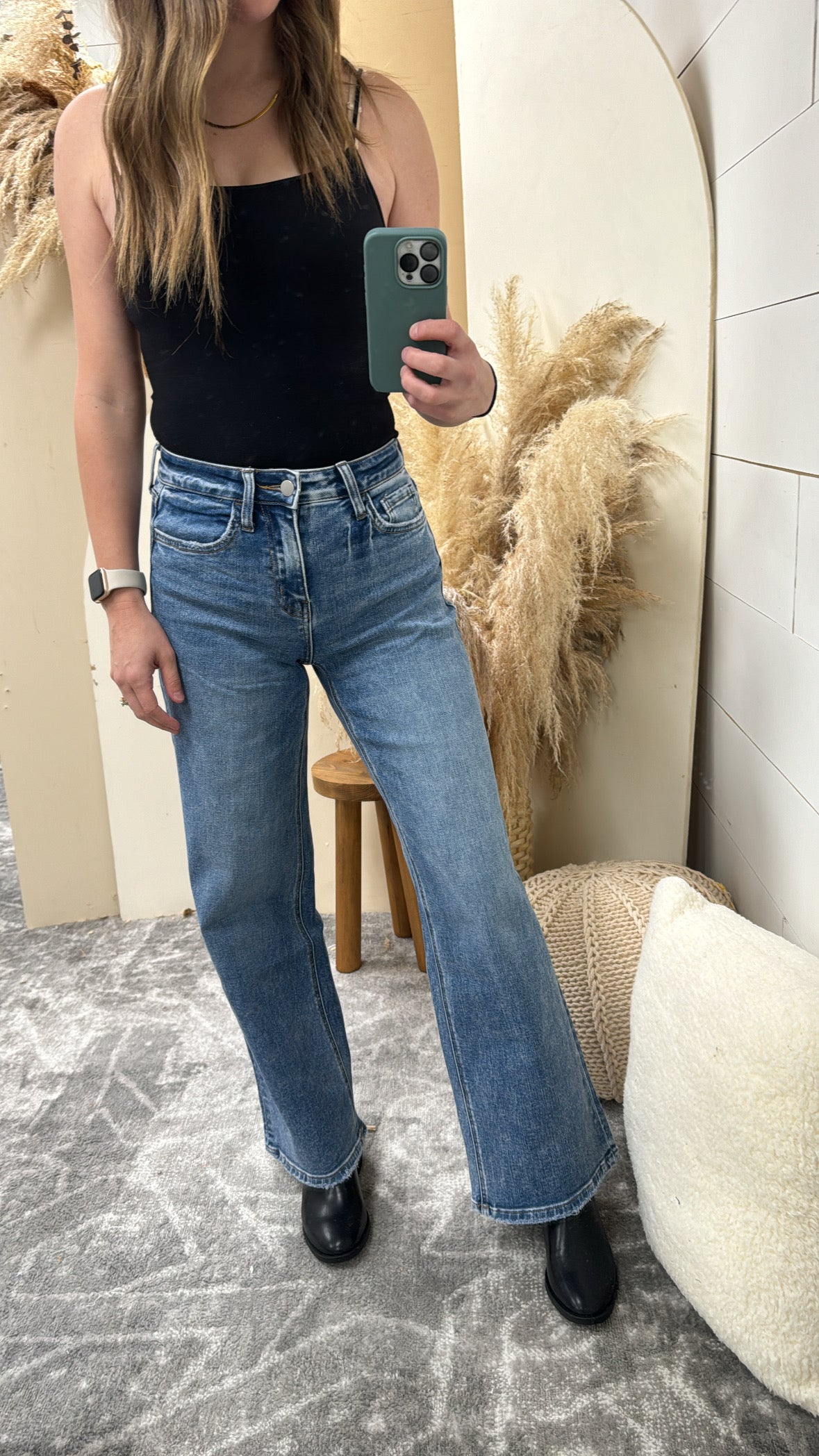 Mid rise loose fit denim