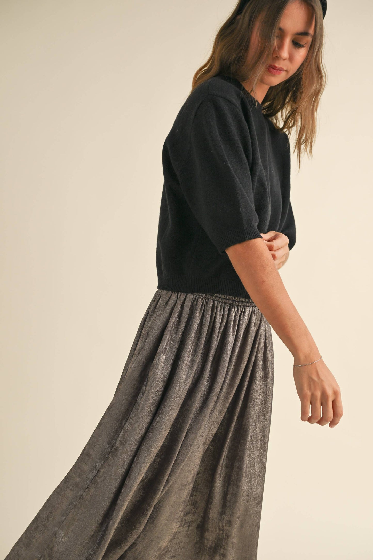 SHORT SLEEVE SWEATER TOP