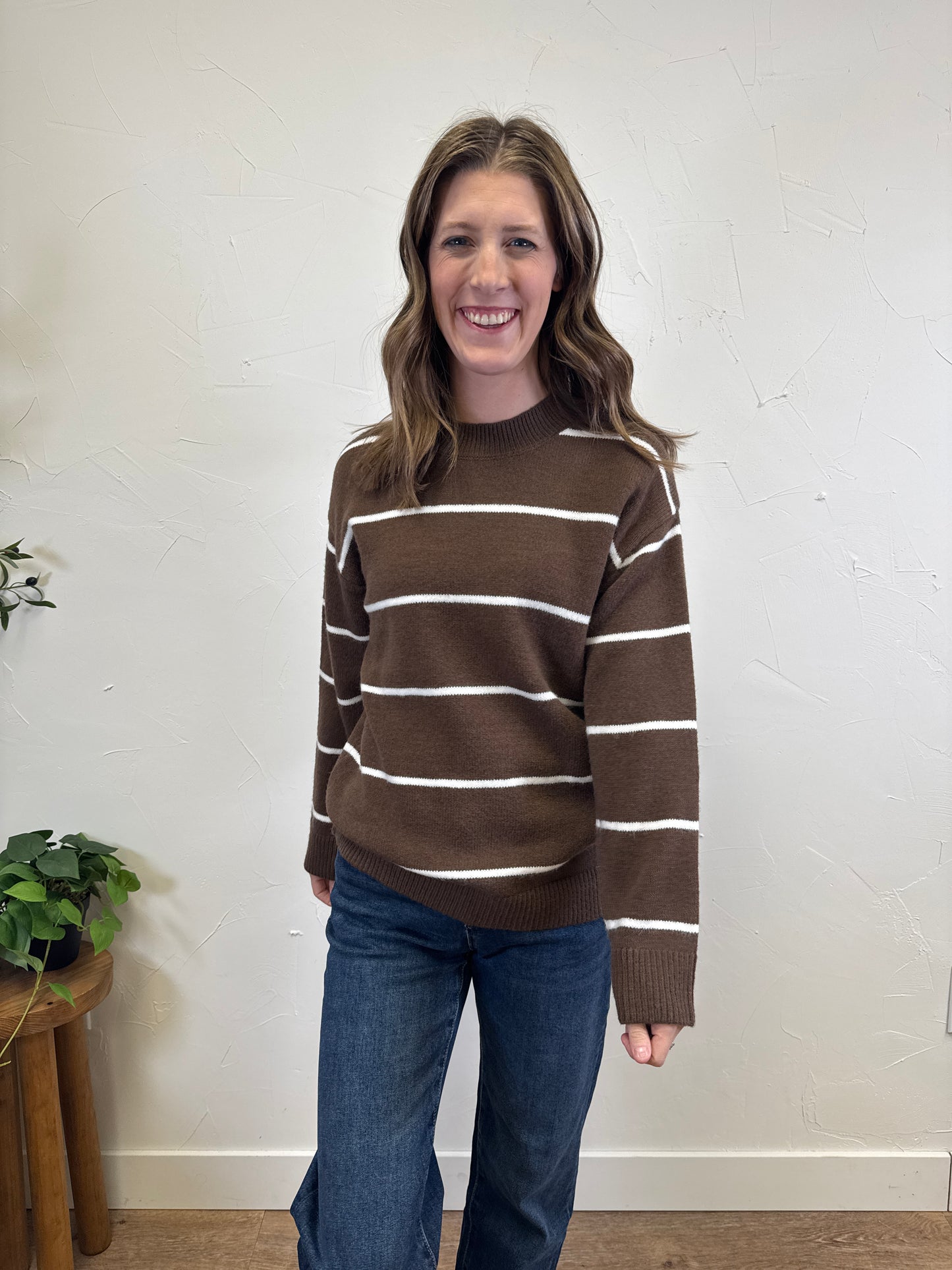 Round neck stripe sweater