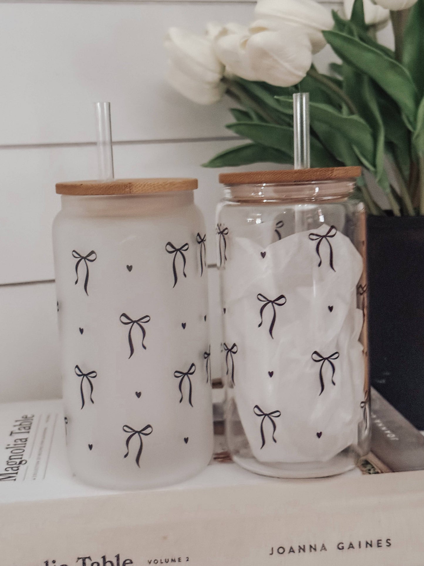 Black Bows 16oz Glass Cup with Bamboo Lid
: Frosted