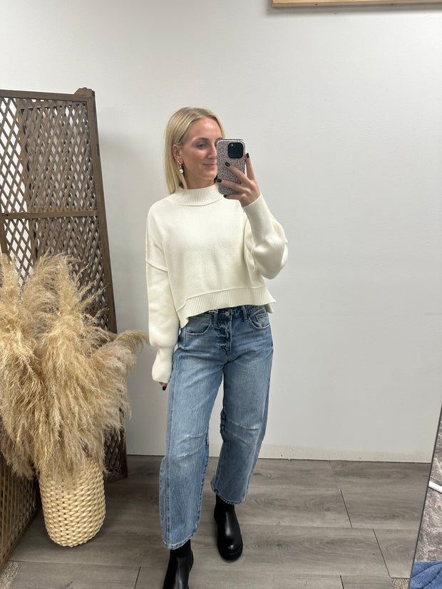 Side slit oversized cropped sweater