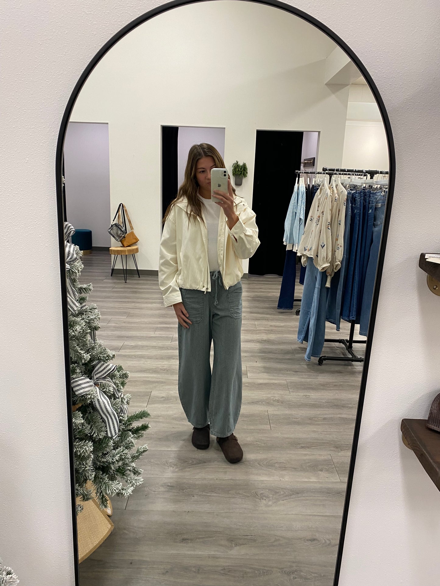 ZIP-UP MOCK NECK ELASTIC HEM JACKET