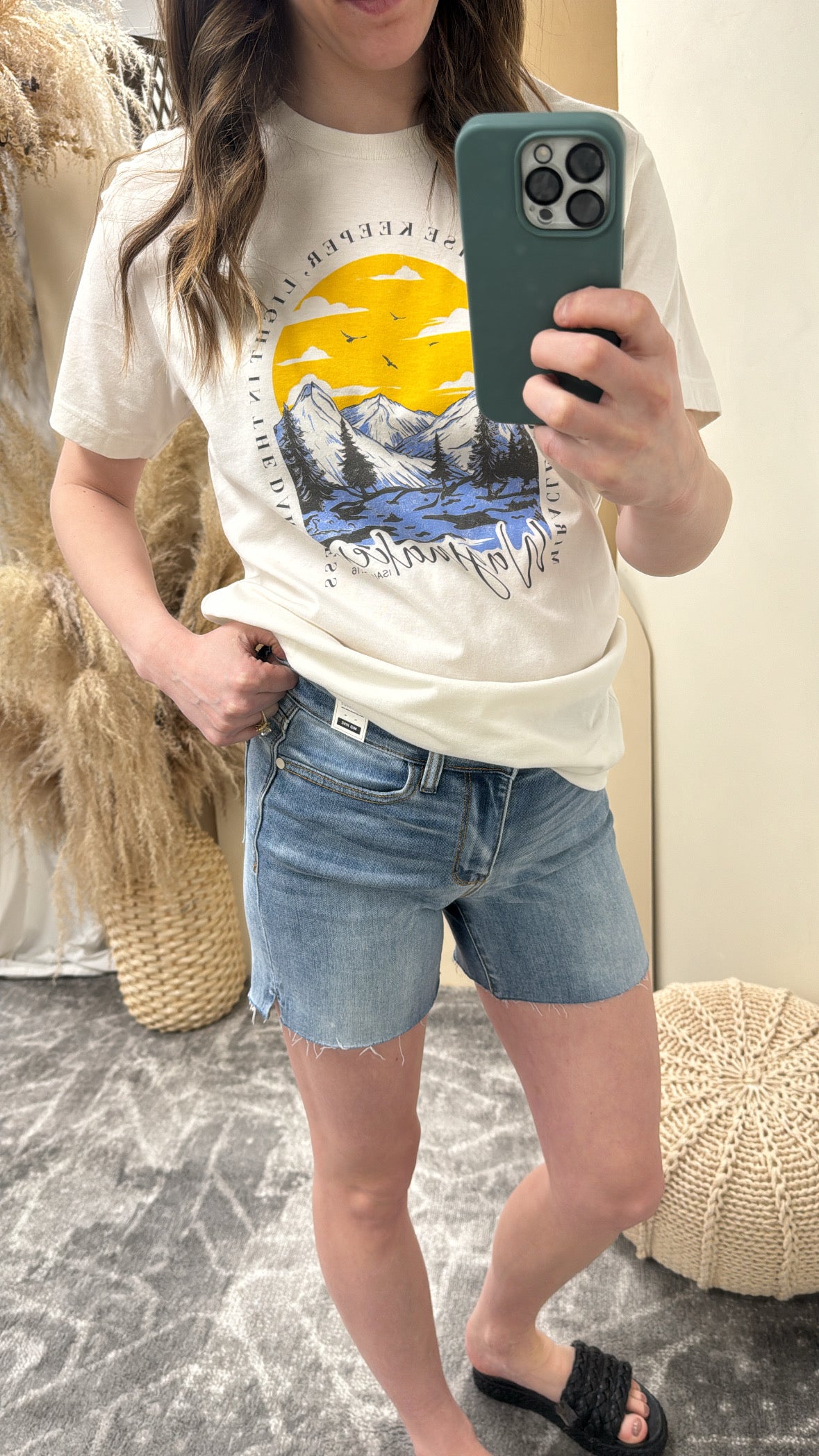 Mid Rise Cut Off Shorts