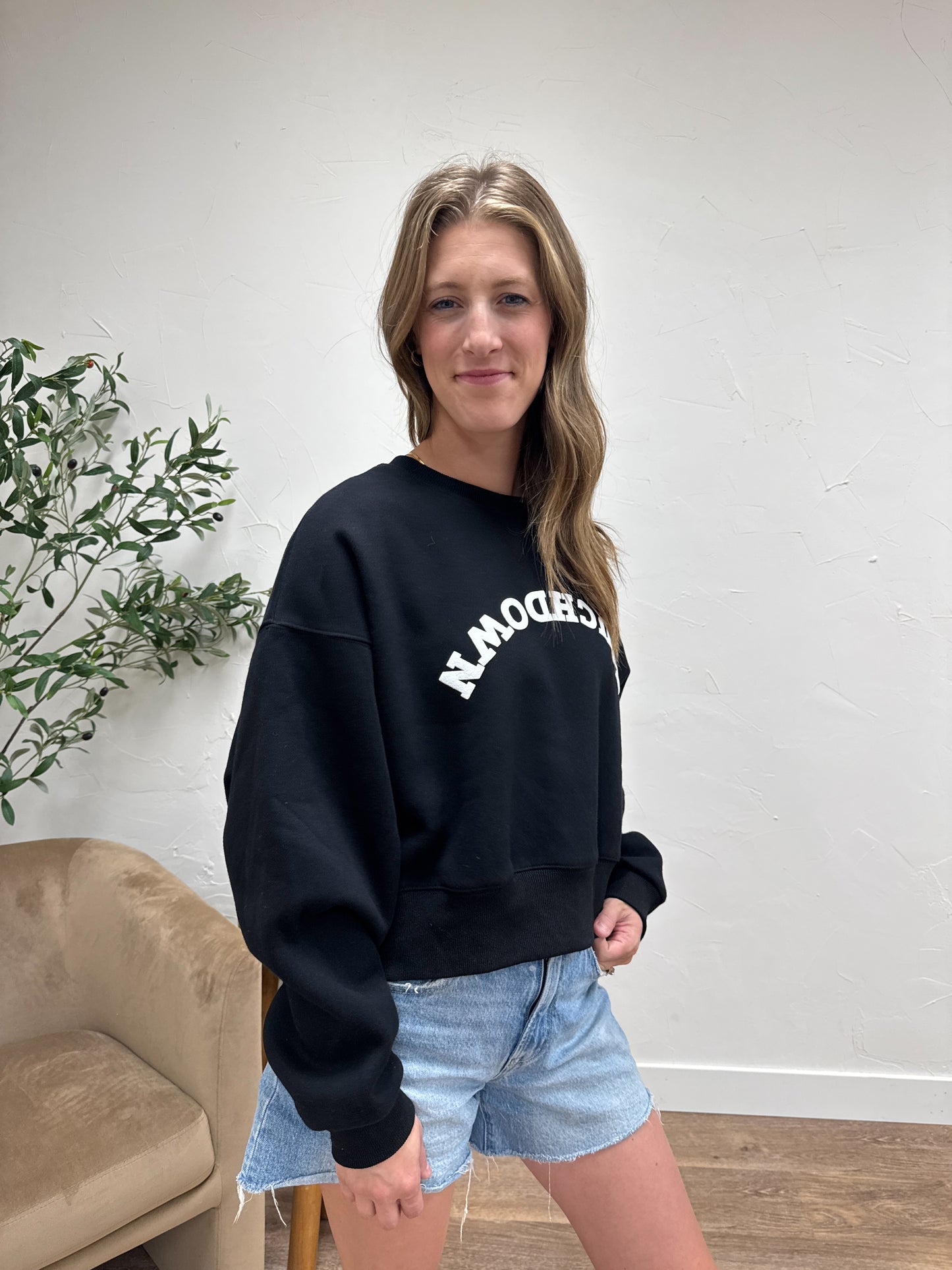 Touchdown Black Crop Sweatshirt