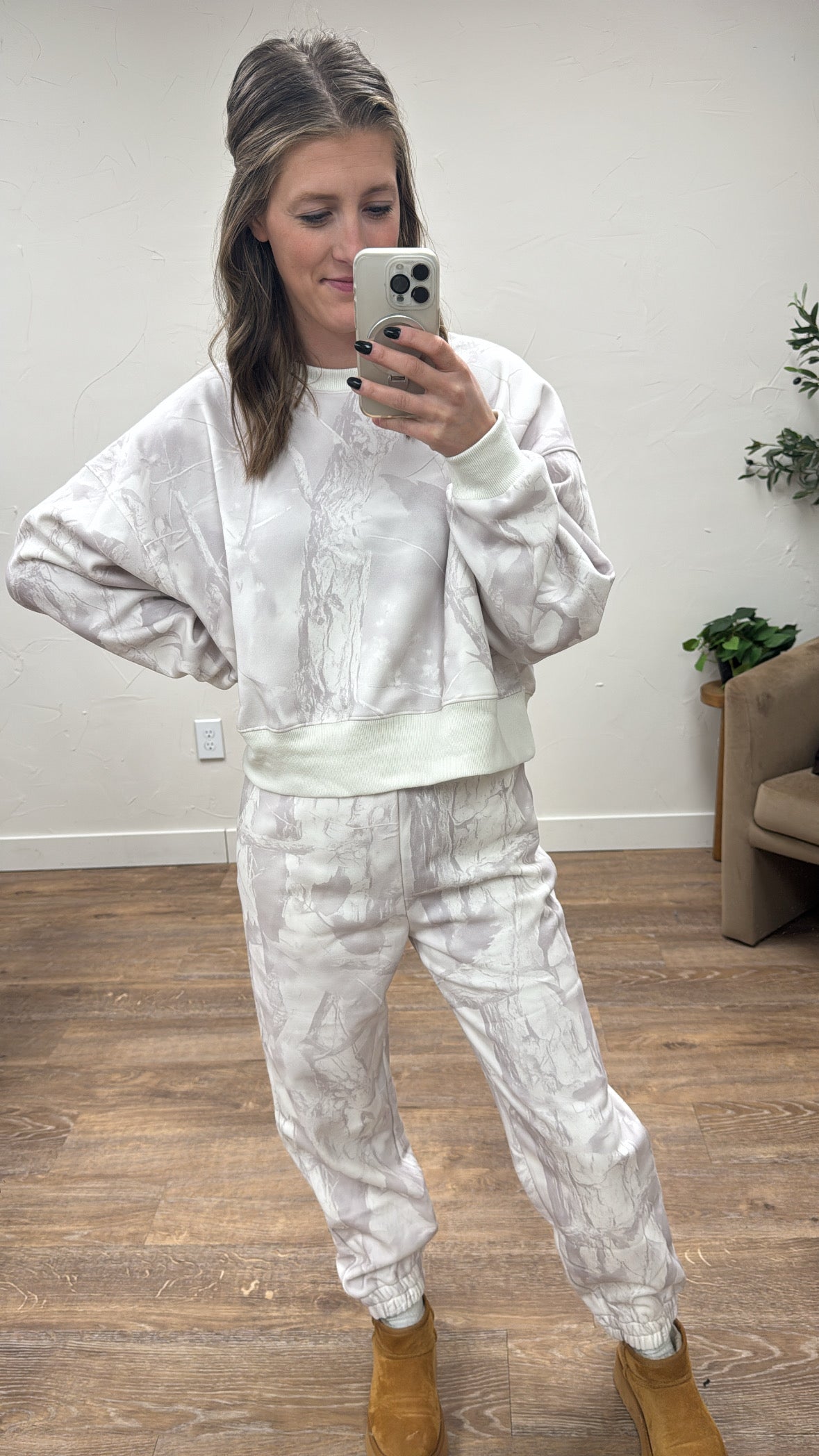 Camo Cropped Sweatshirt