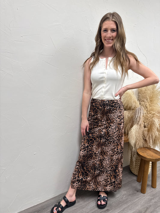 Stretchy Leopard Print Mesh Midi Skirt