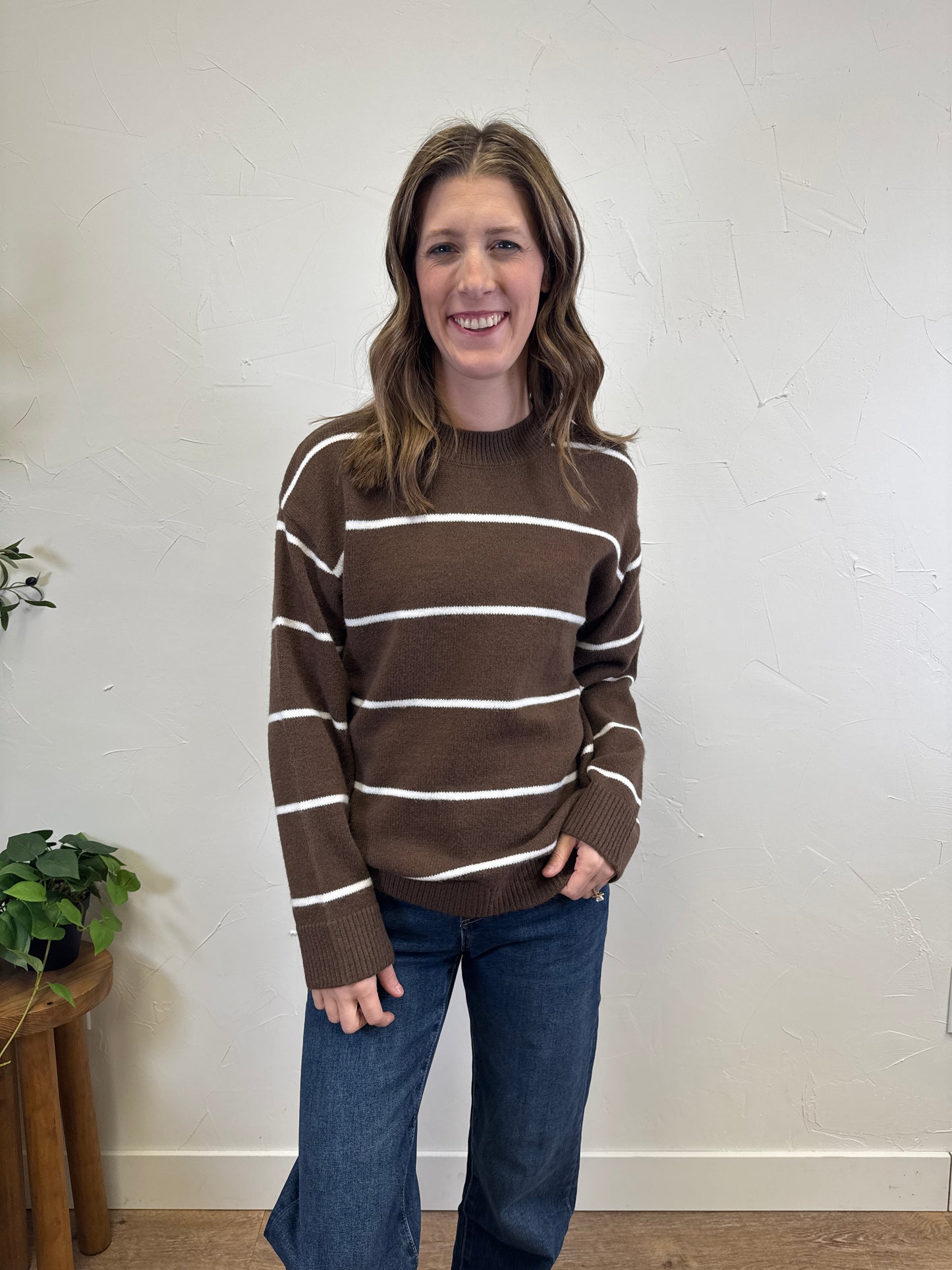 Round neck stripe sweater