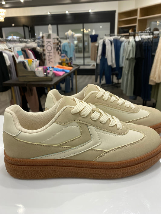 Legend Sneakers