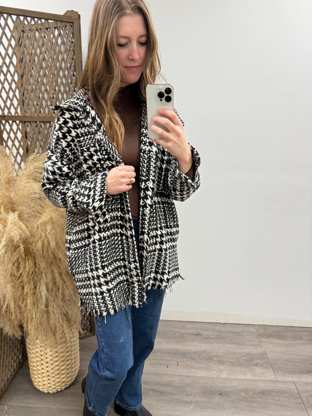 Plaid Jacket with Loose Edge