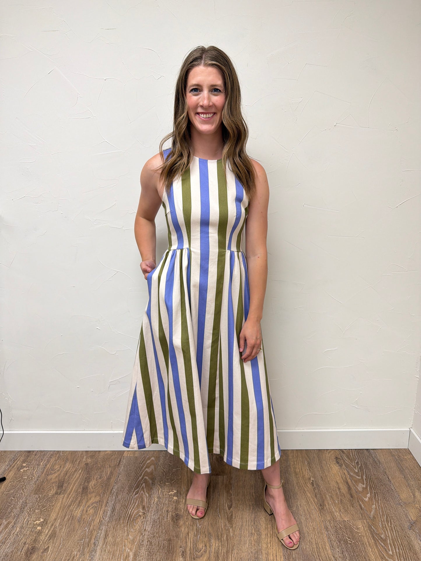 Striped sleeveless midi dress