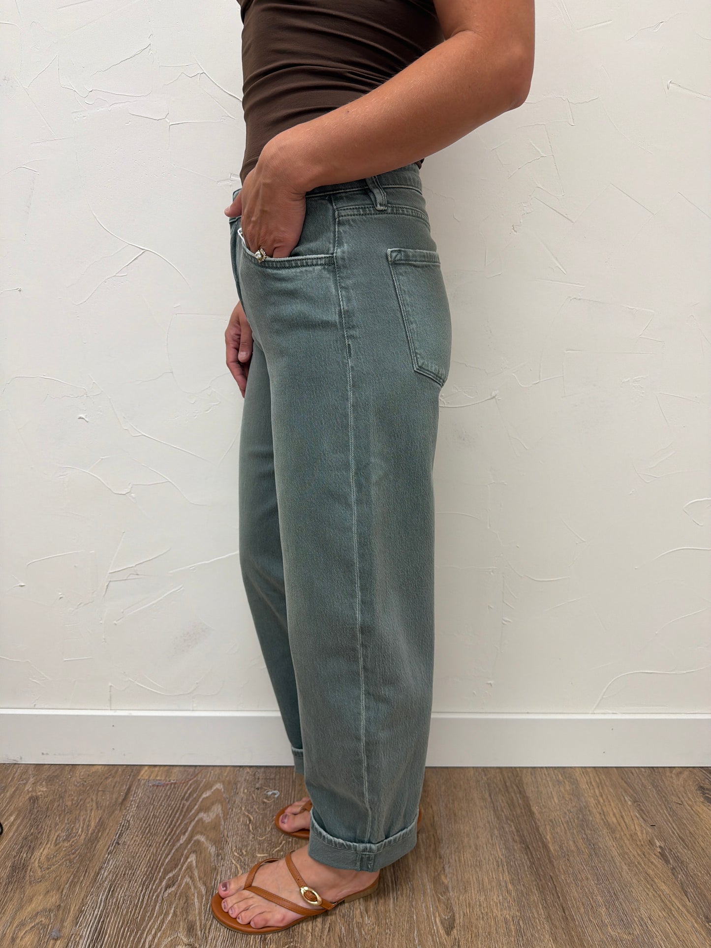 High Rise Barrel With Cuffs Vervet Denim
