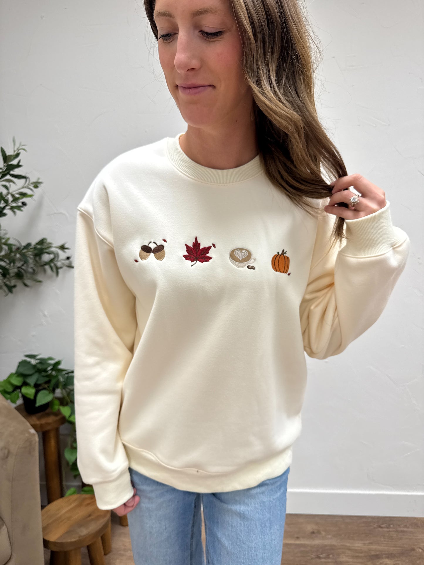 Crew Long Sleeve Fall Icon Embroidery Sweatshirt