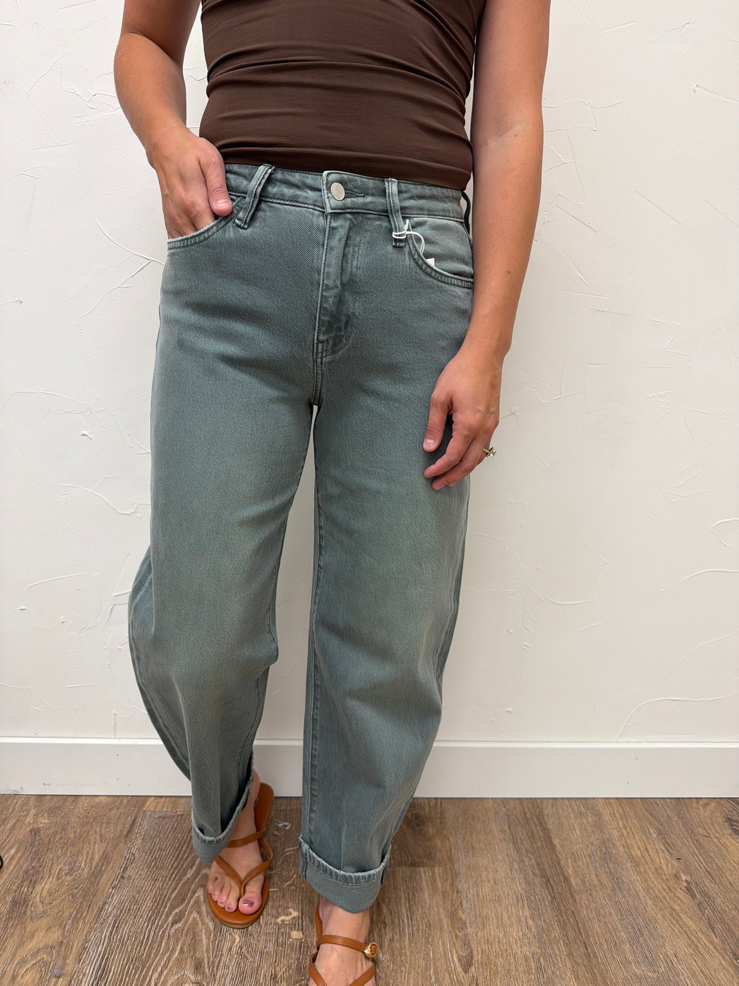 High Rise Barrel With Cuffs Vervet Denim
