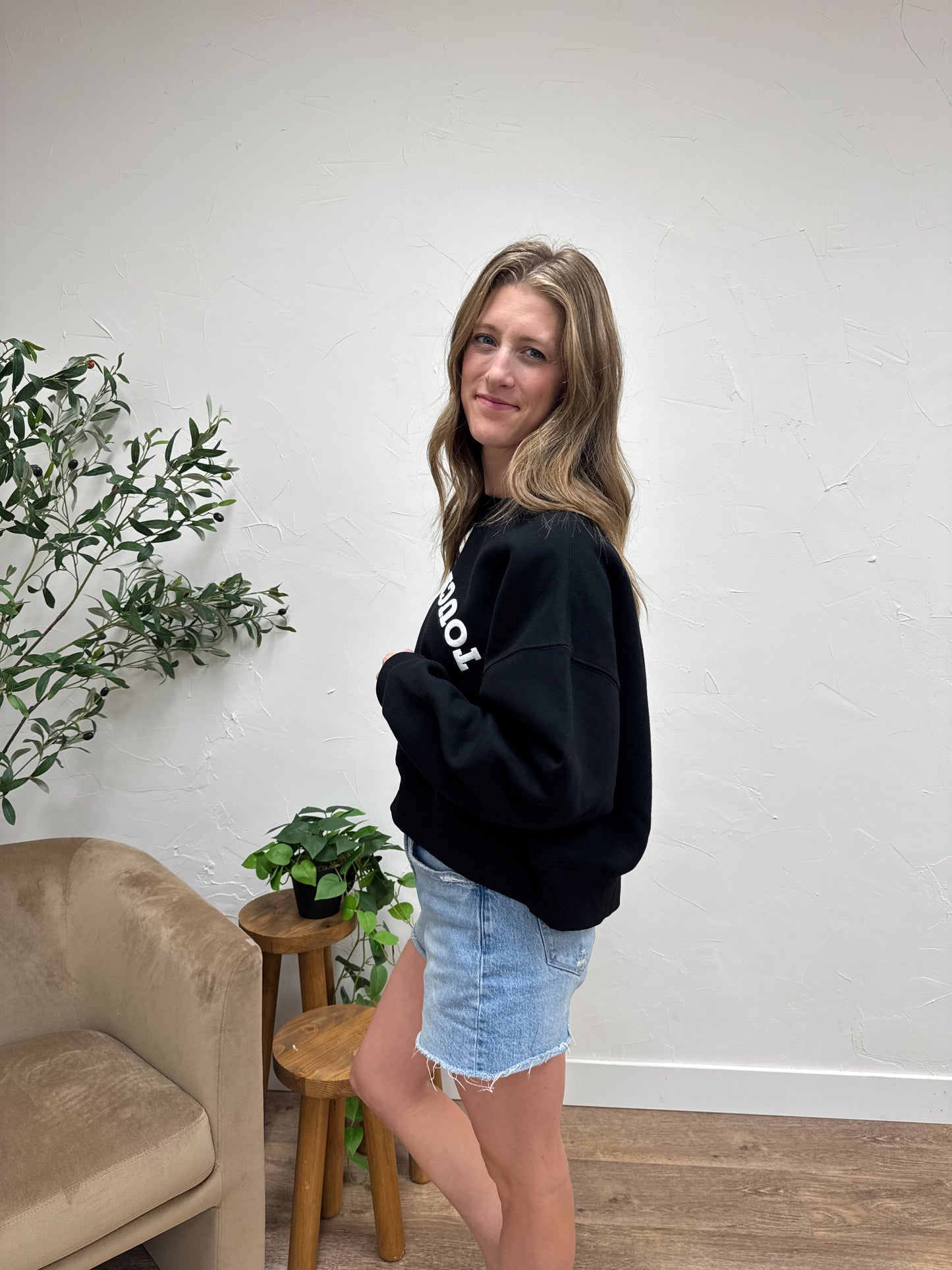 Touchdown Black Crop Sweatshirt