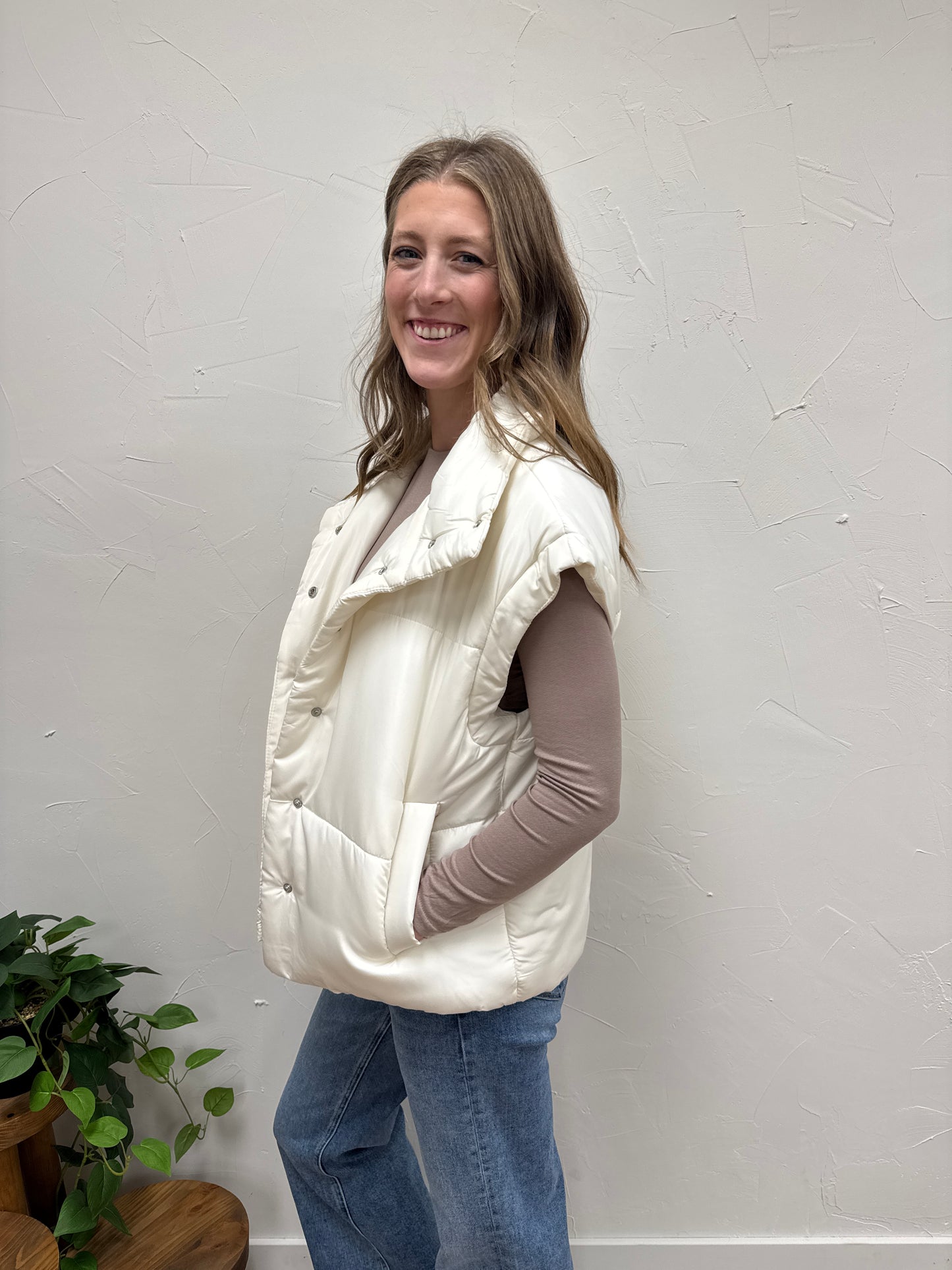 Oversized Snap Button Puffer Vest